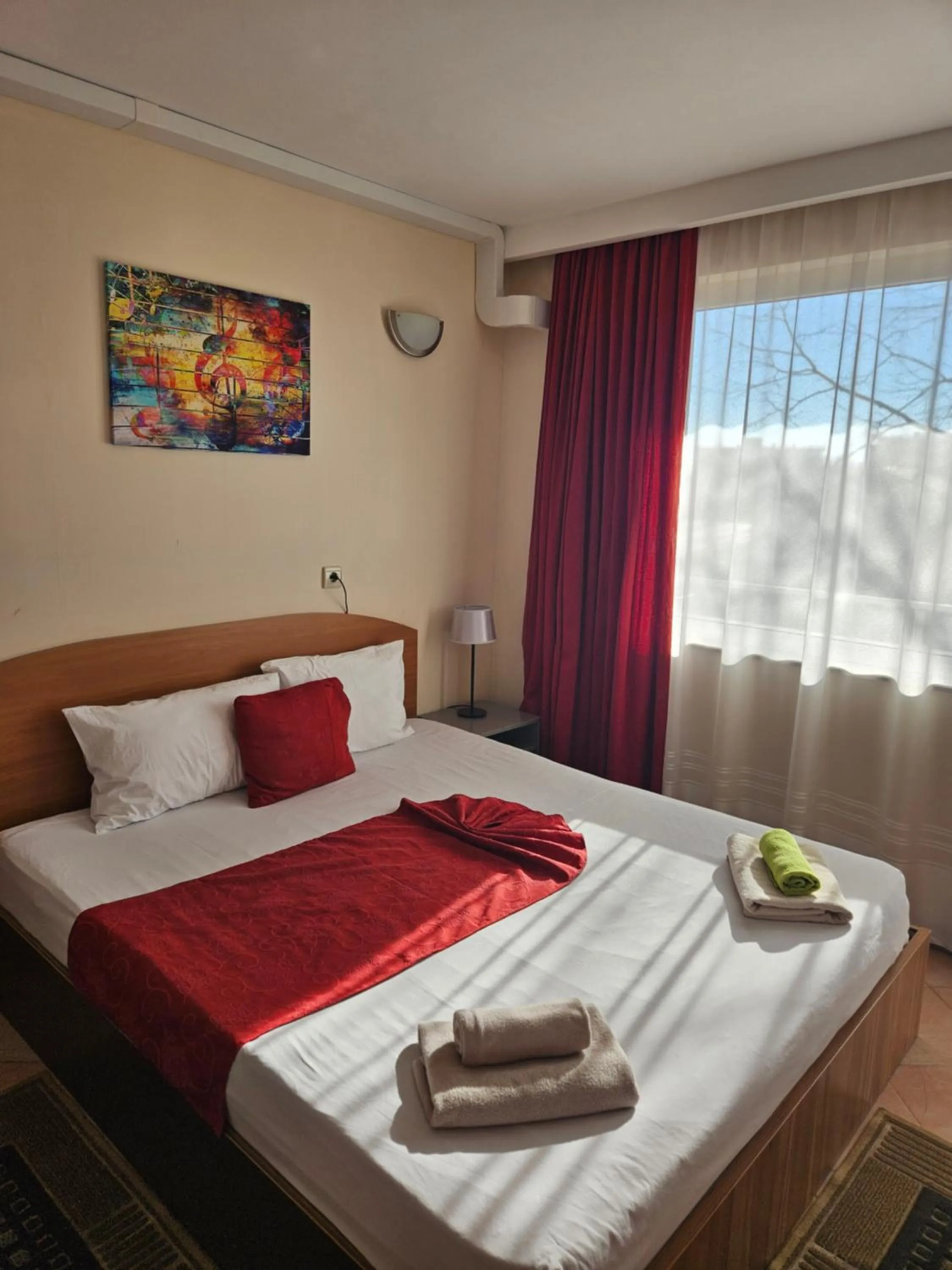 Bedroom, Bed in Paralax Hotel