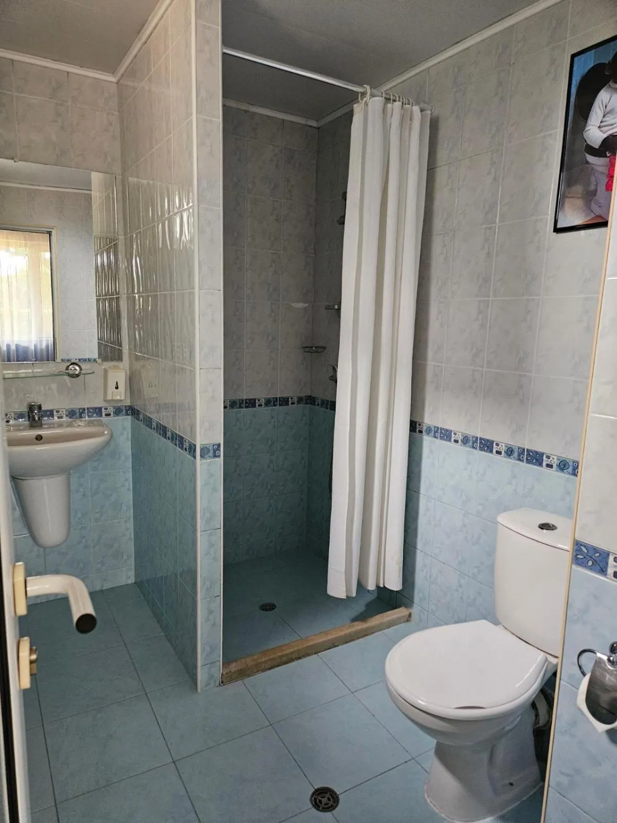 Bathroom in Paralax Hotel