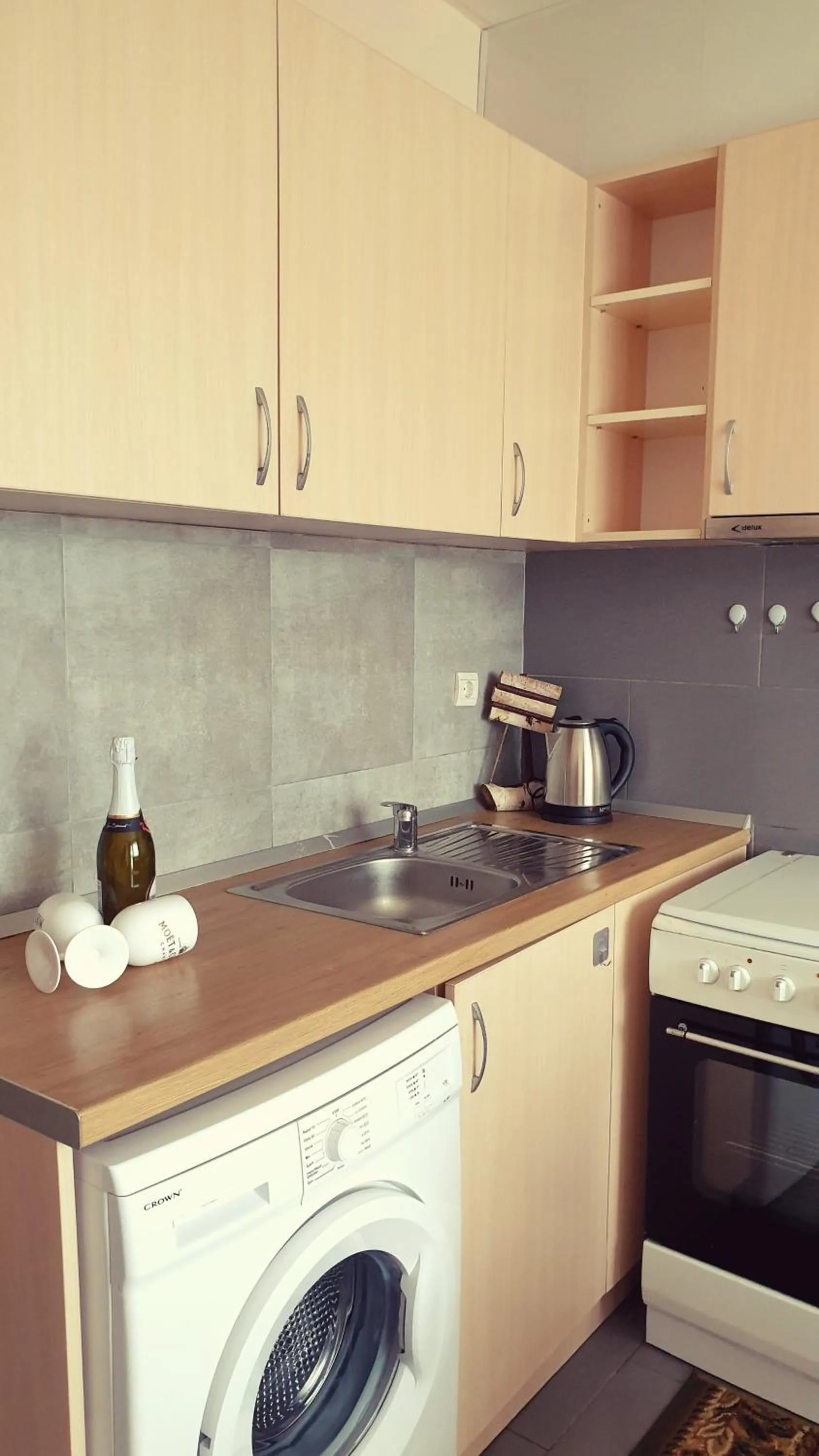 Kitchen or kitchenette in Paralax Hotel