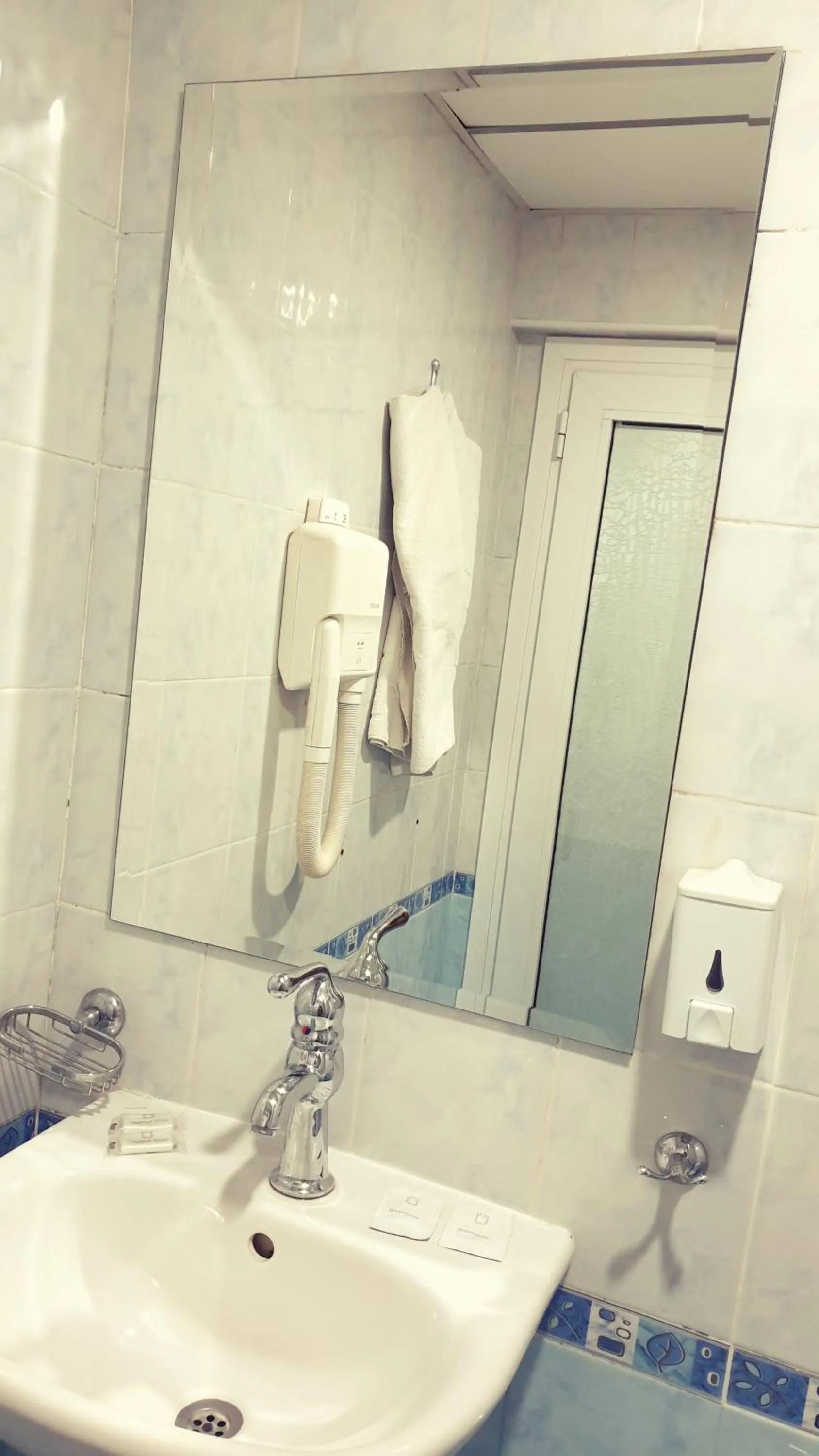 Bathroom in Paralax Hotel