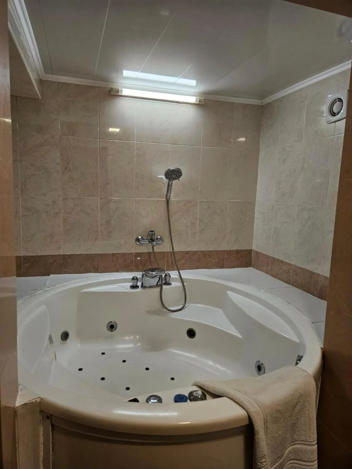 Bath in Paralax Hotel