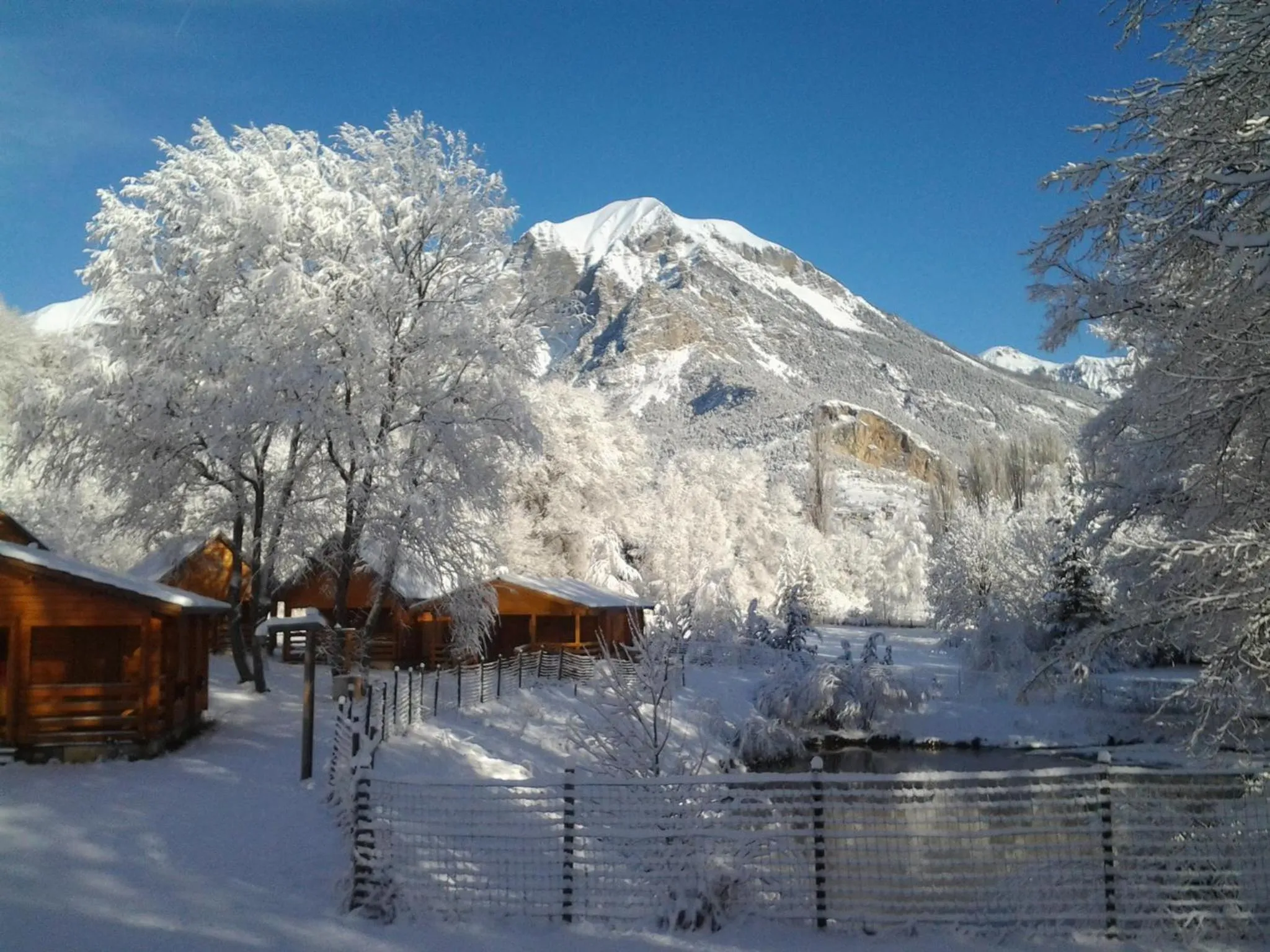 Mountain view in Camping, Hôtel De Plein Air Les Cariamas