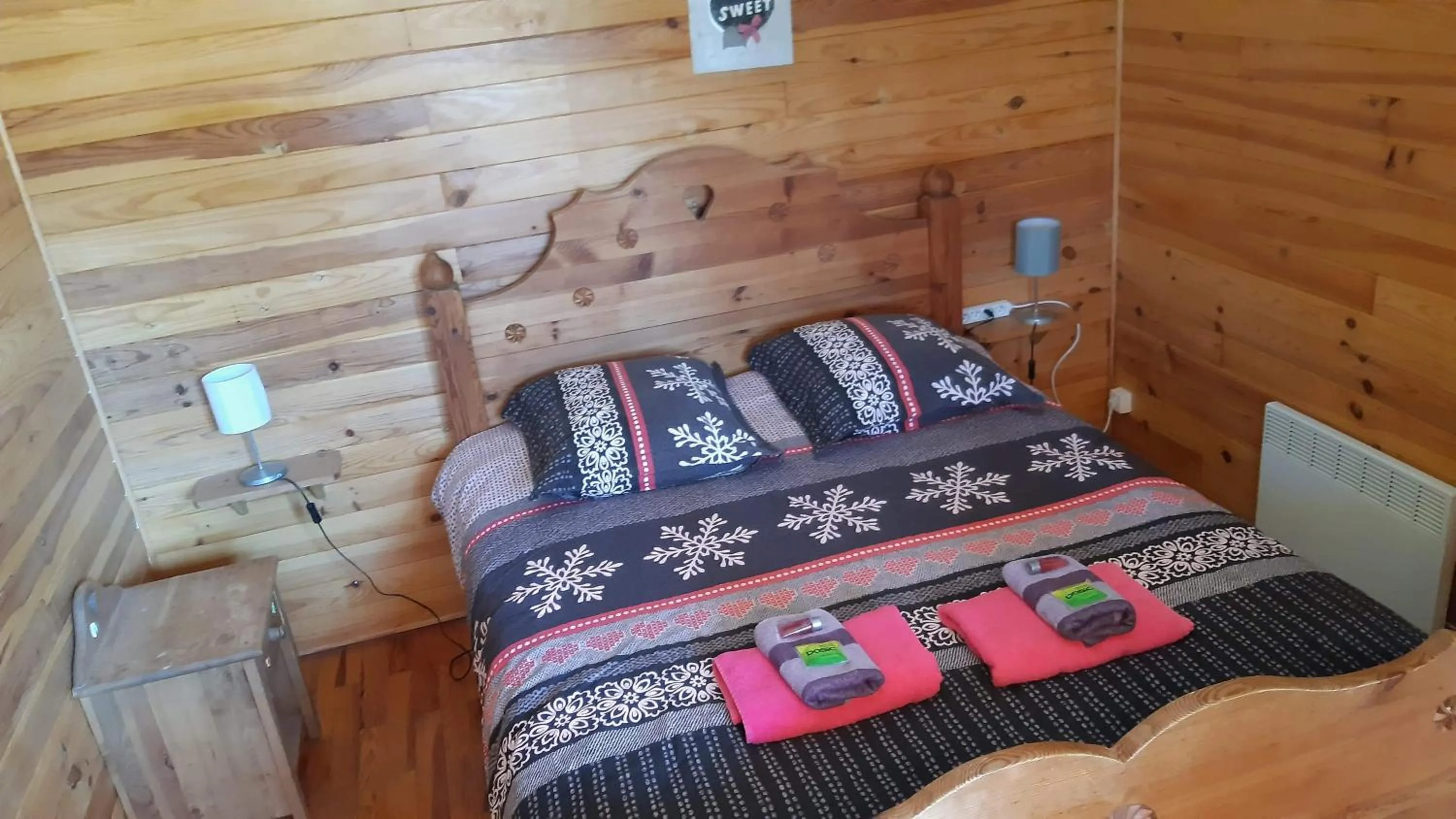 Bedroom, Bed in Camping, Hôtel De Plein Air Les Cariamas