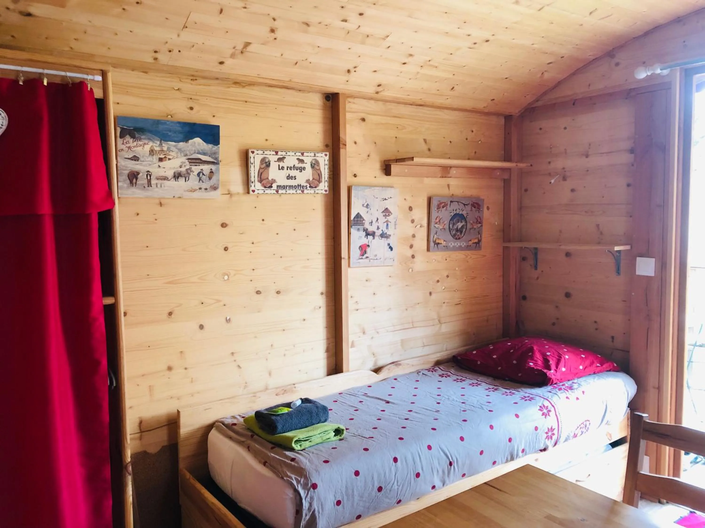 Bed in Camping, Hôtel De Plein Air Les Cariamas