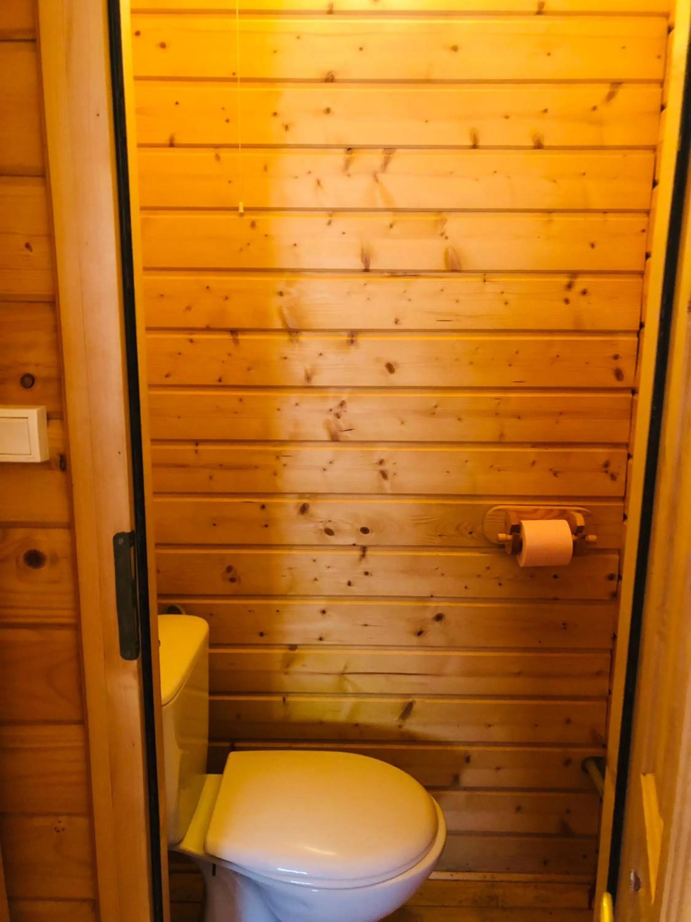 Toilet in Camping, Hôtel De Plein Air Les Cariamas