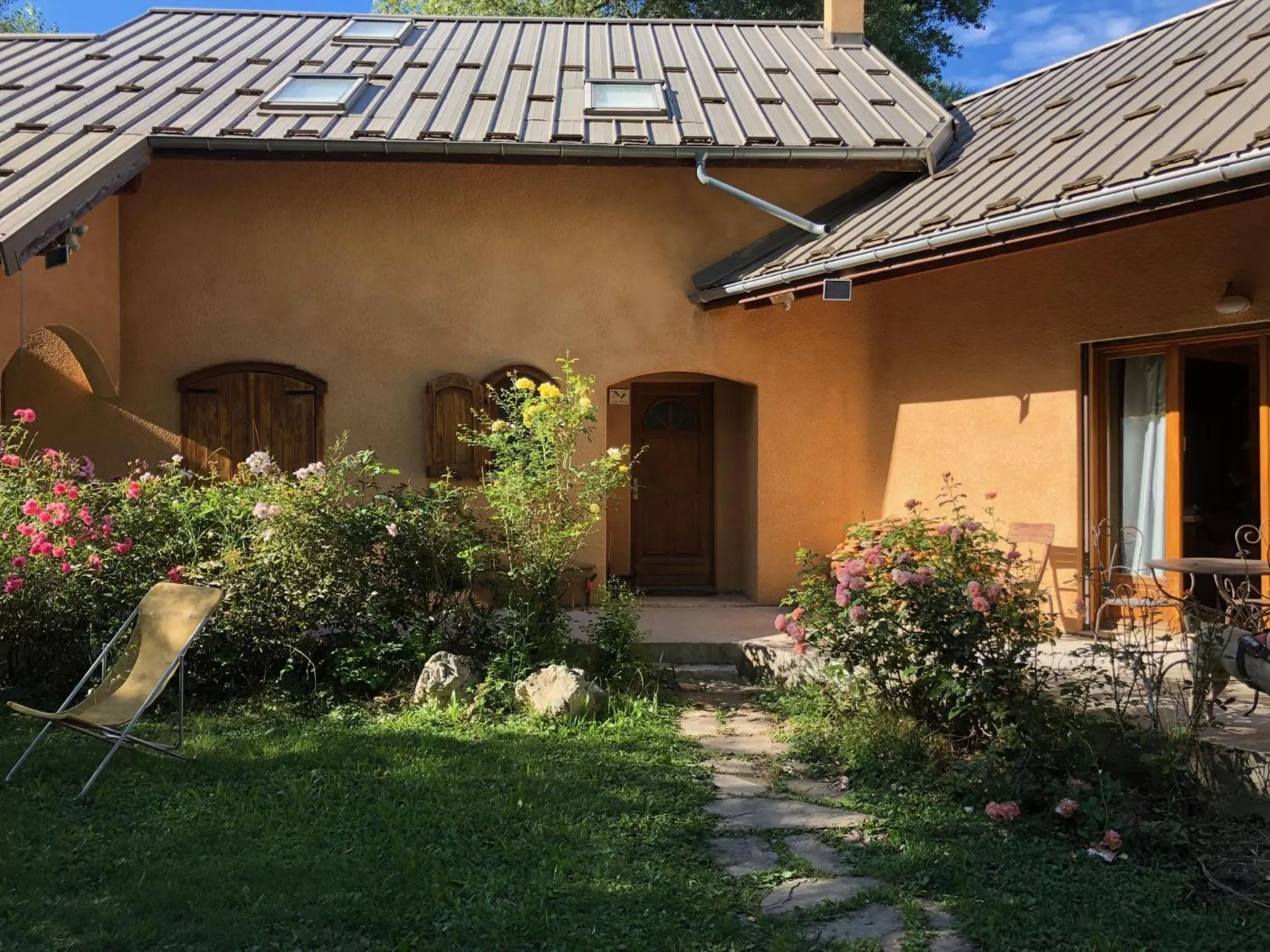 Property building in Camping, Hôtel De Plein Air Les Cariamas