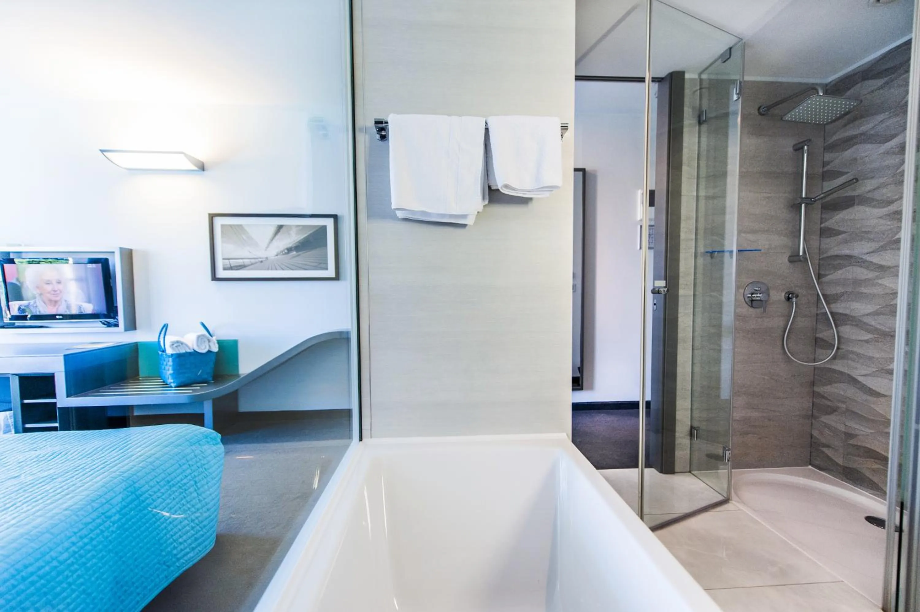 Shower in Hotel Arupinum