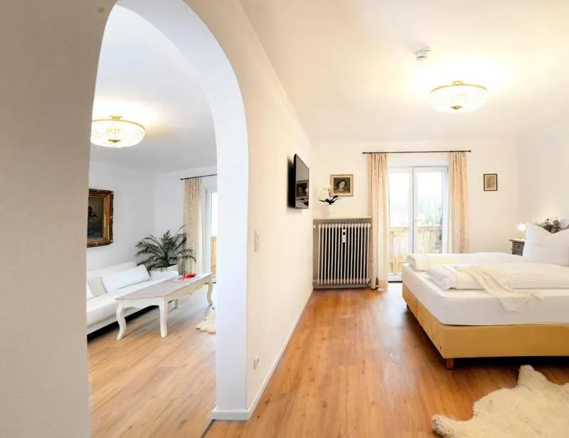 Photo of the whole room, Bed in Hotel ChiemseePanorama