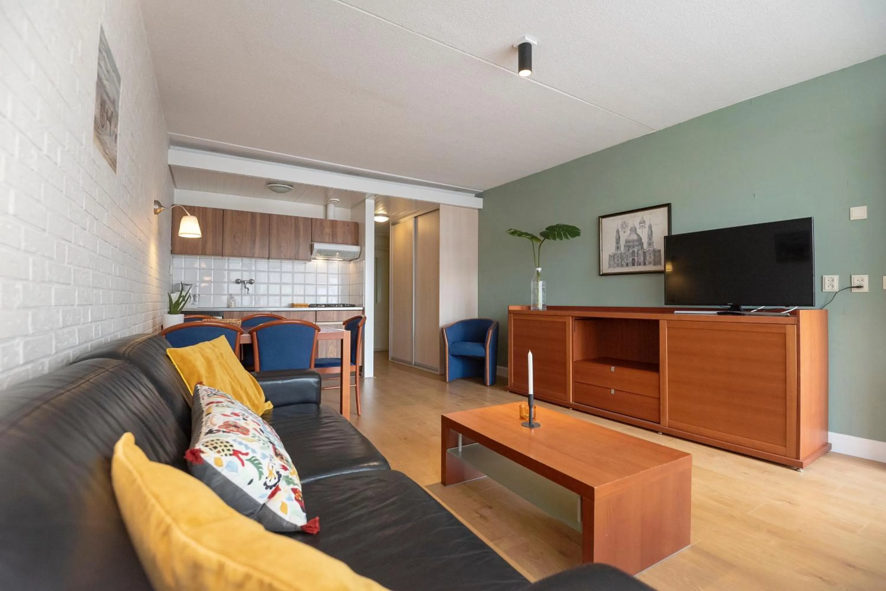 TV and multimedia in Hotel Royal