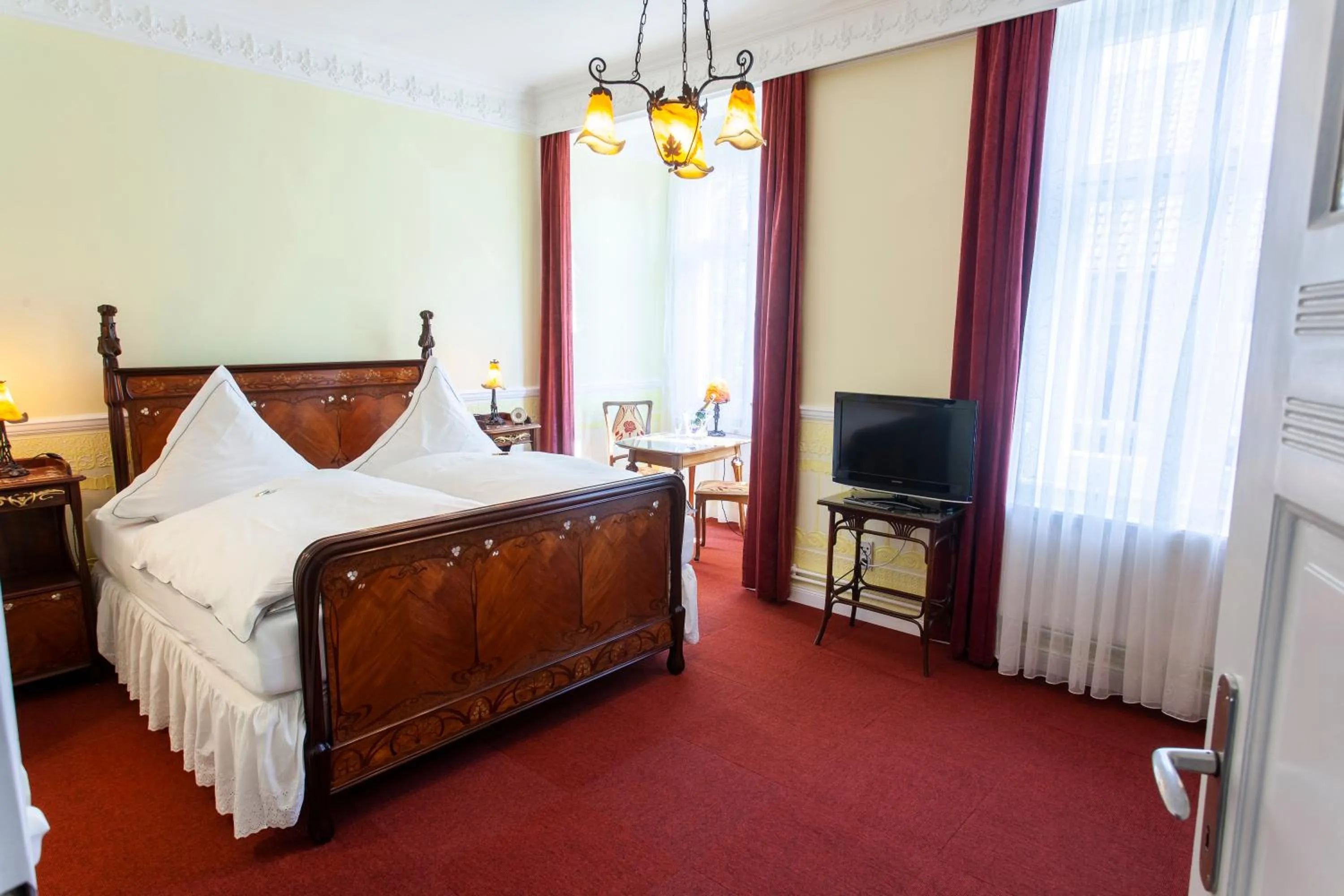 Photo of the whole room in Hotel Goldener Löwe
