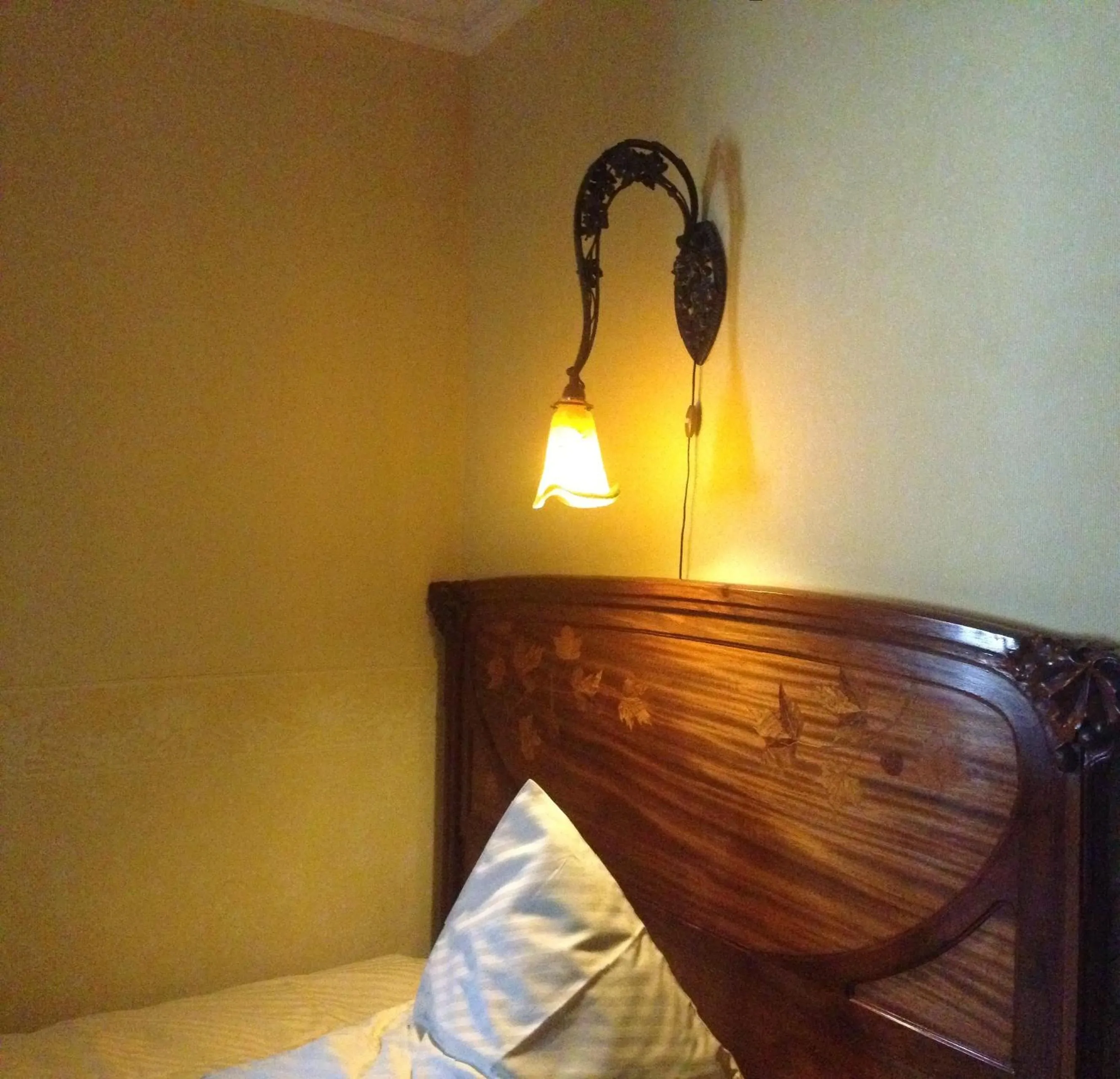 Bed in Hotel Goldener Löwe