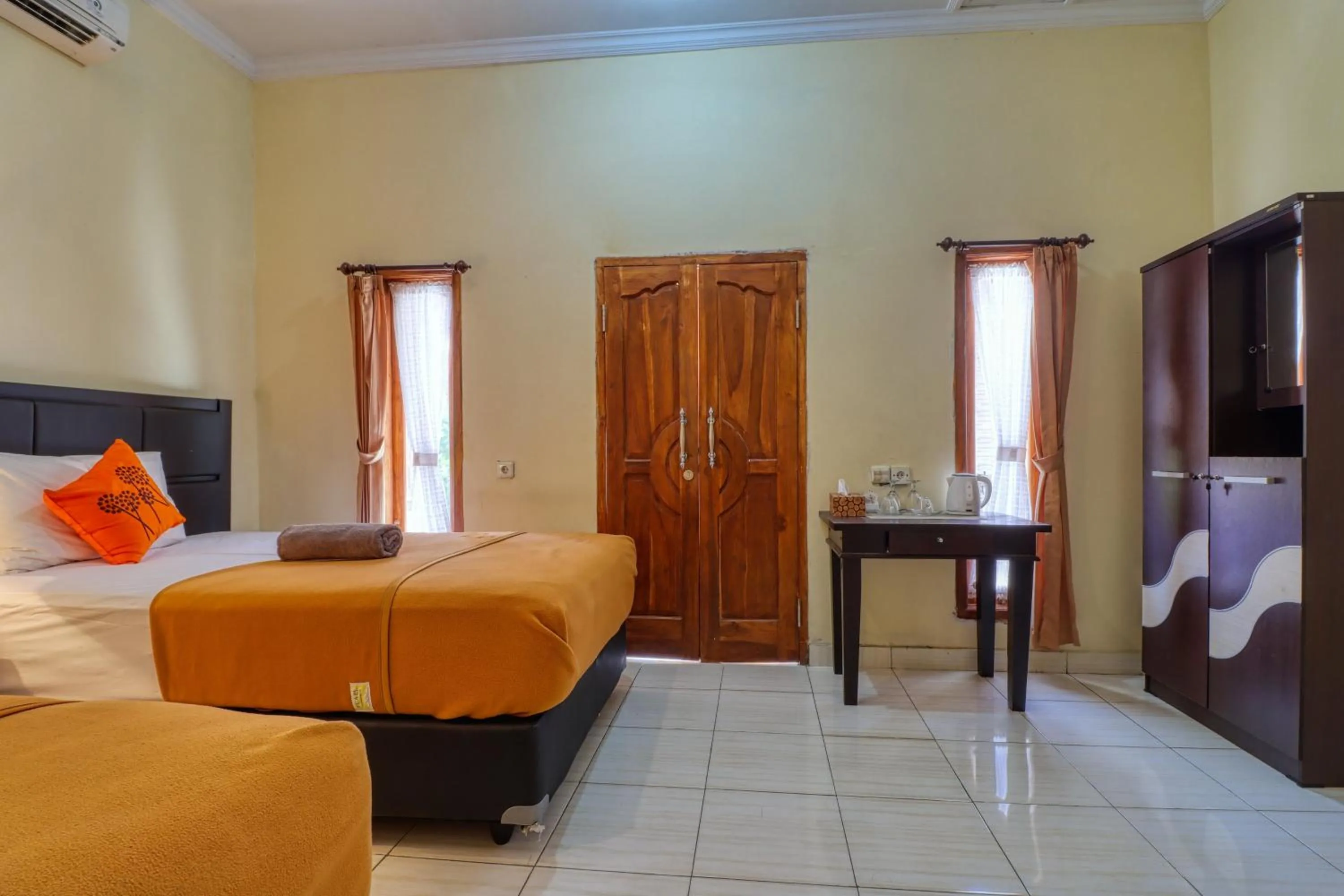 Coffee/tea facilities, Bed in Nibugi Guest House