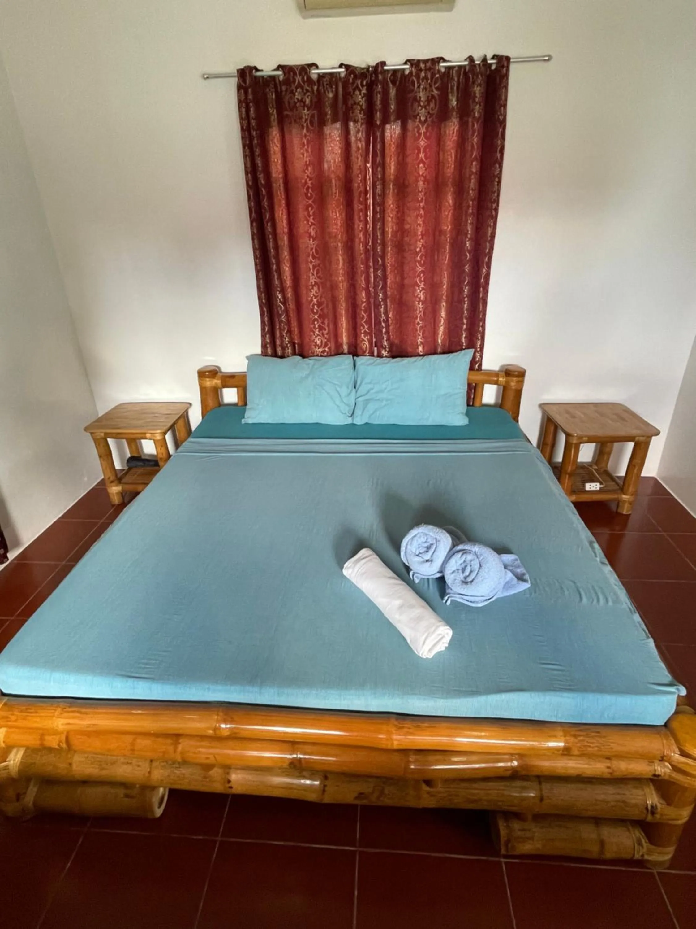 Bed in Tauig Beach Resort