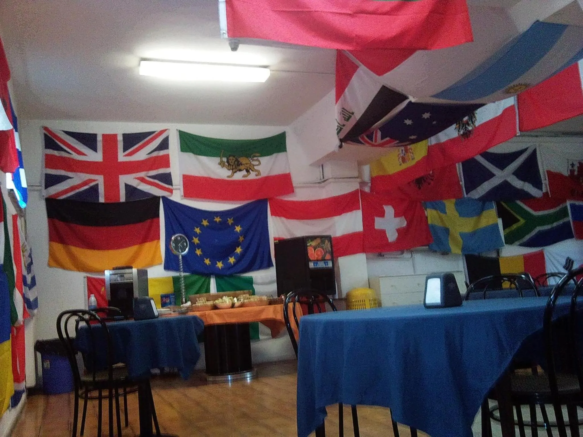 Restaurant/places to eat in Hotel Bristol