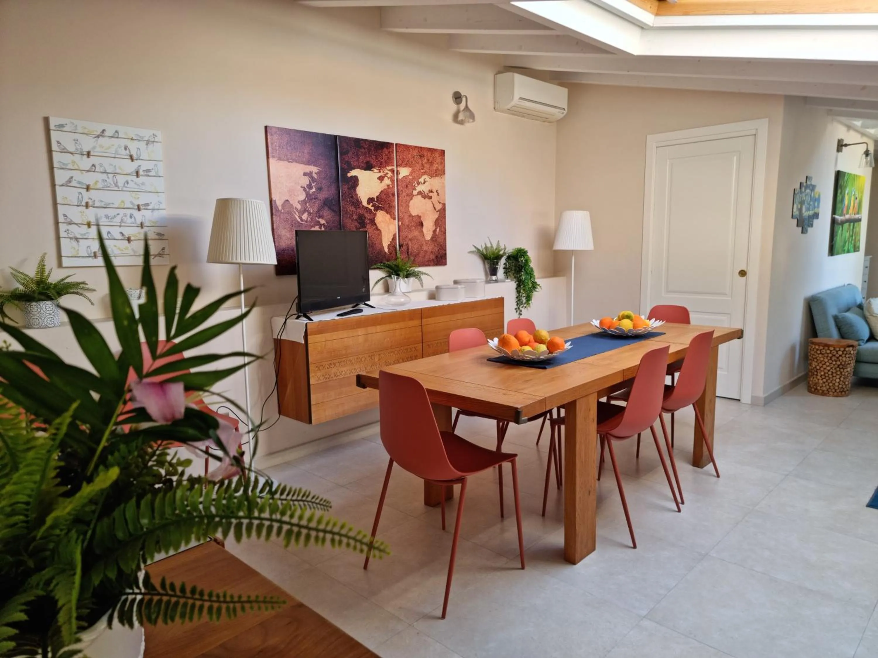 Dining area in Luxury Panoramic Loft with heated pool near Catania, Taormina, the Sea and Mount Etna by SicilianRelaxingHomes