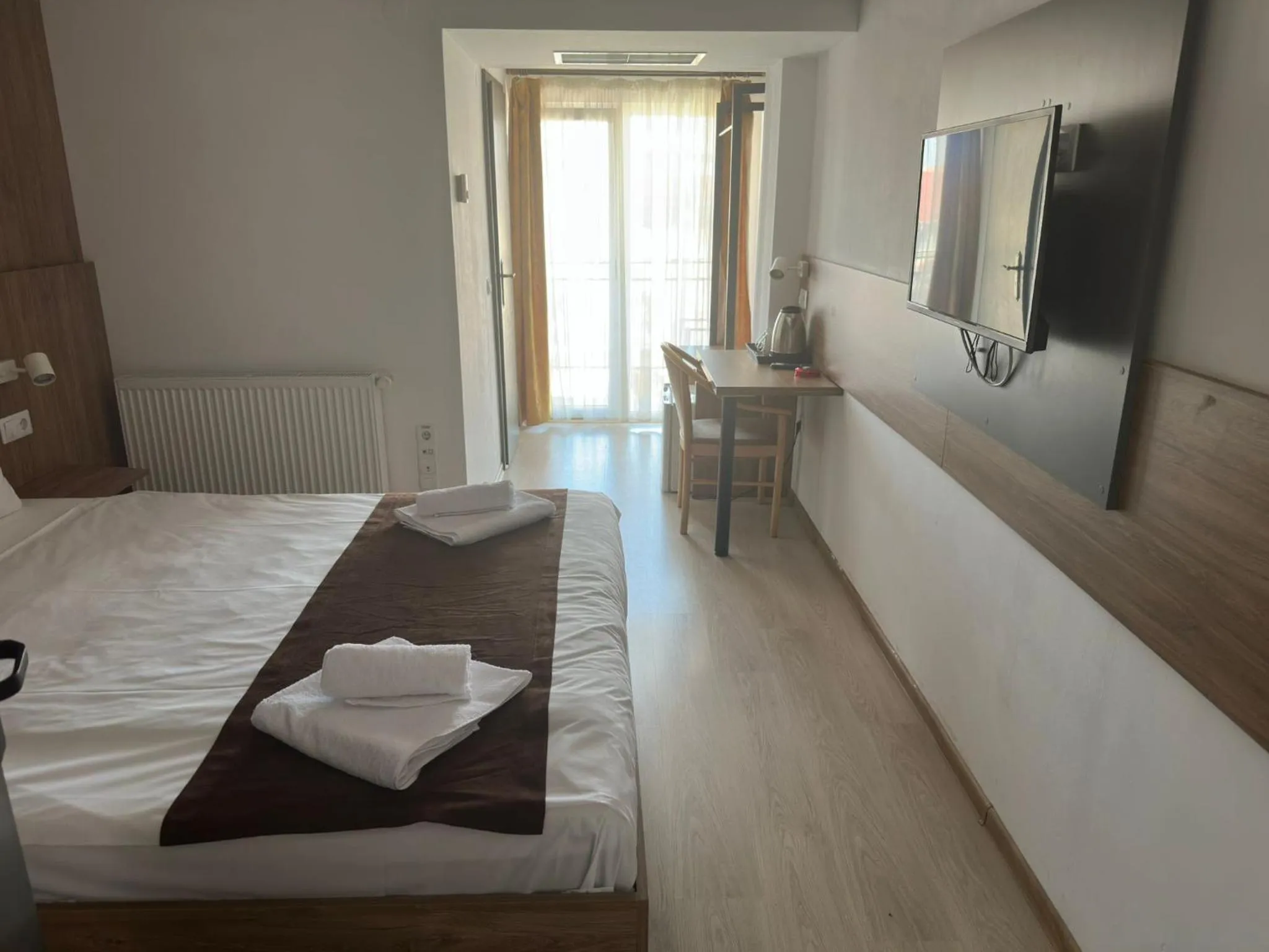 Photo of the whole room, Bed in Hotel Apollo Central