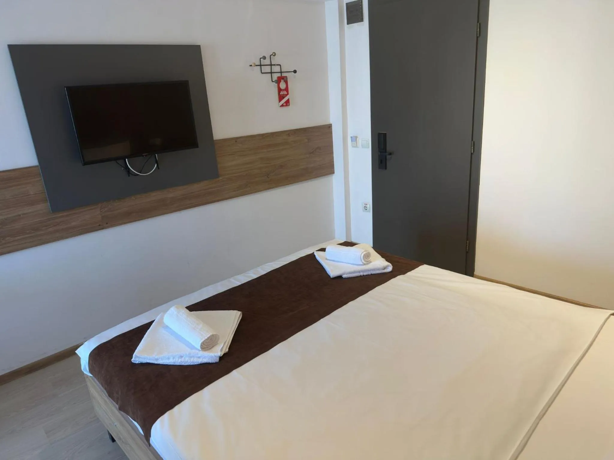 Photo of the whole room, Bed in Hotel Apollo Central