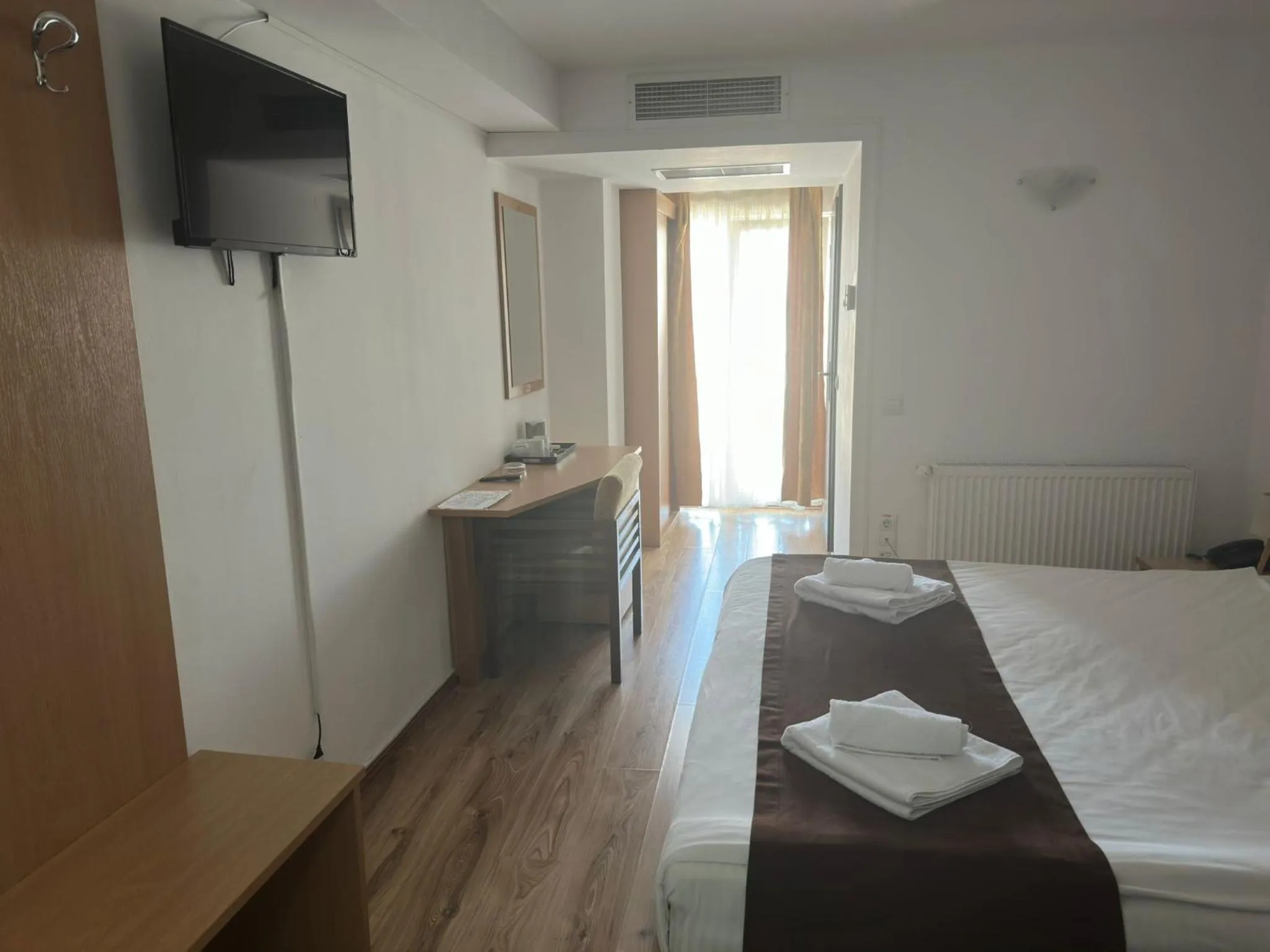 Photo of the whole room, Bed in Hotel Apollo Central