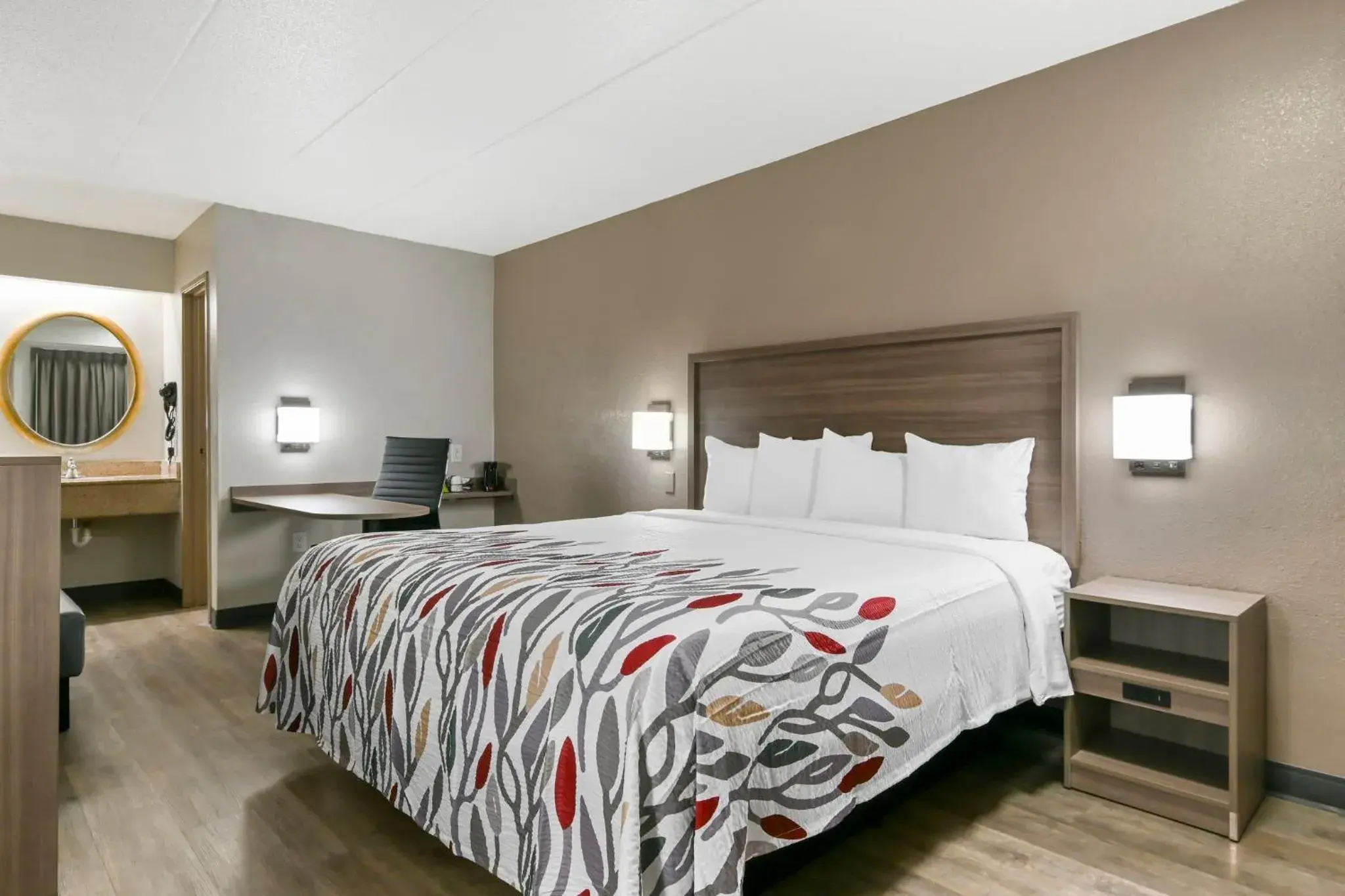 Superior King Room Smoke Free in Red Roof Inn Washington DC - Laurel Superior King Room Smoke Free in Red Roof Inn Washington DC - Laurel