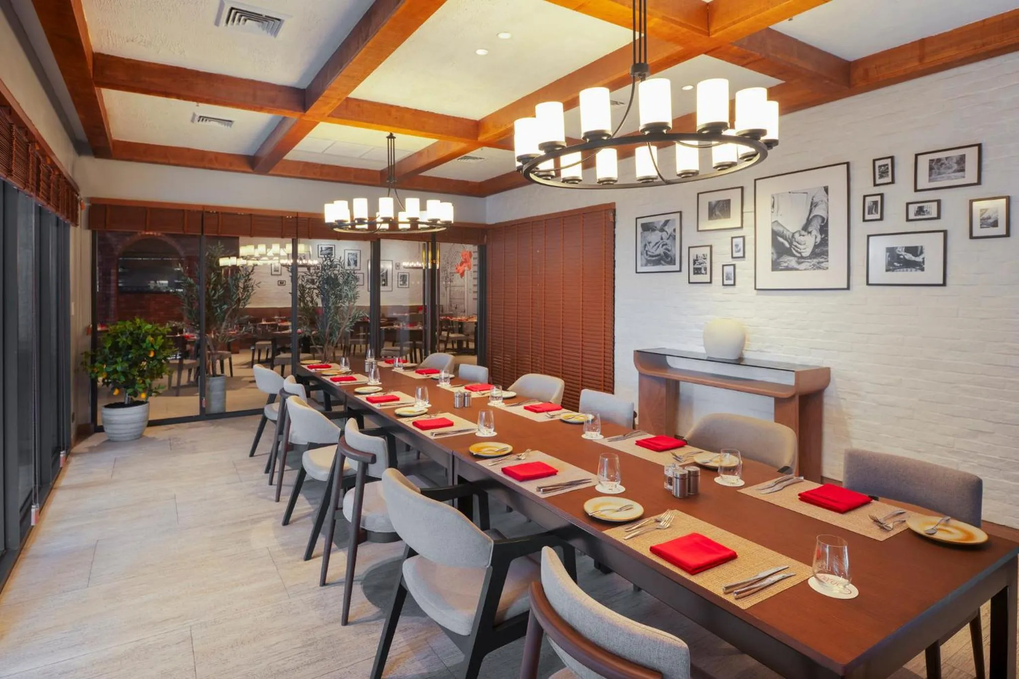 Restaurant/places to eat in OZO Phuket