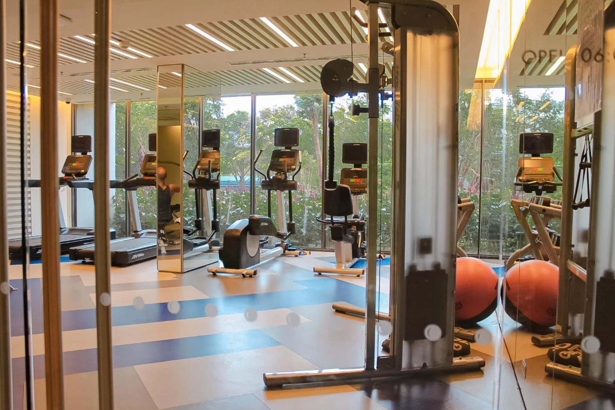Fitness centre/facilities in OZO Phuket