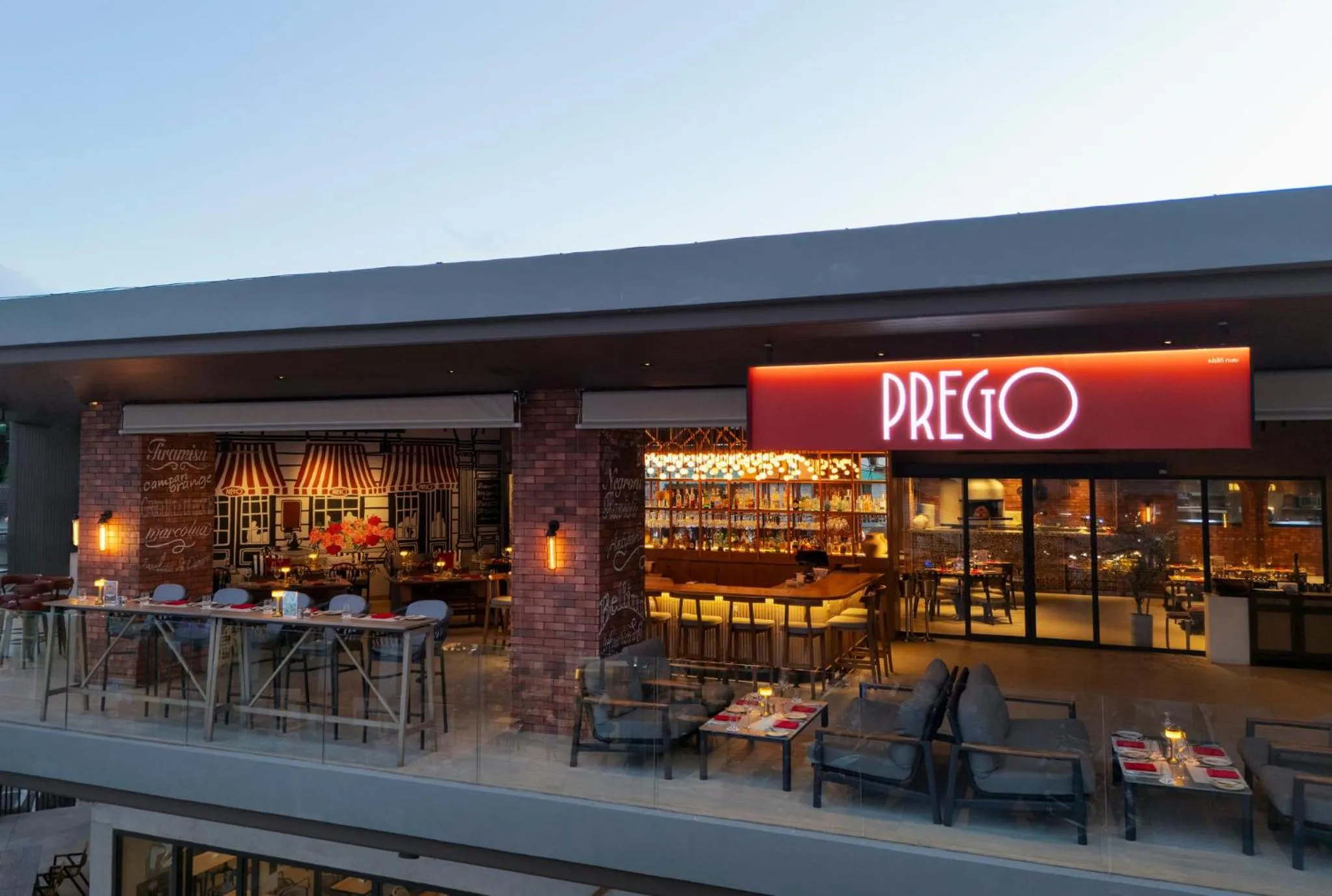 Restaurant/places to eat in OZO Phuket