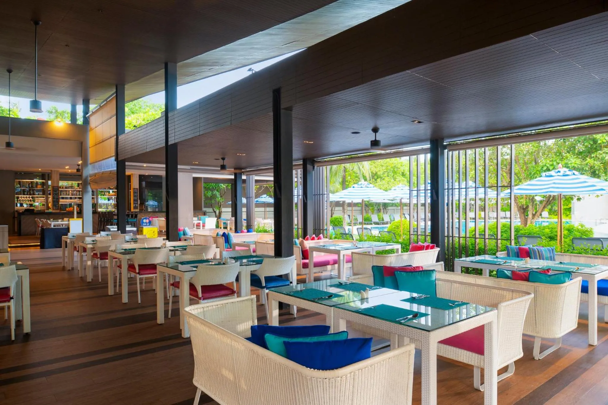 Restaurant/places to eat in OZO Phuket