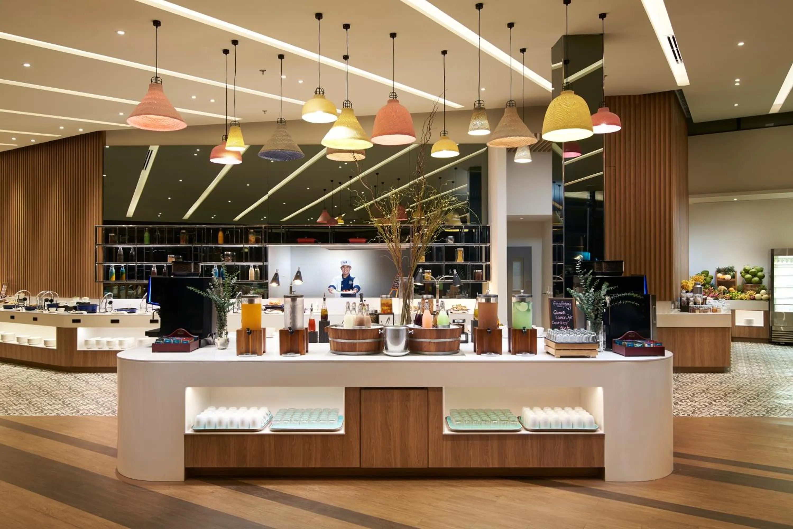 Restaurant/places to eat in OZO Phuket