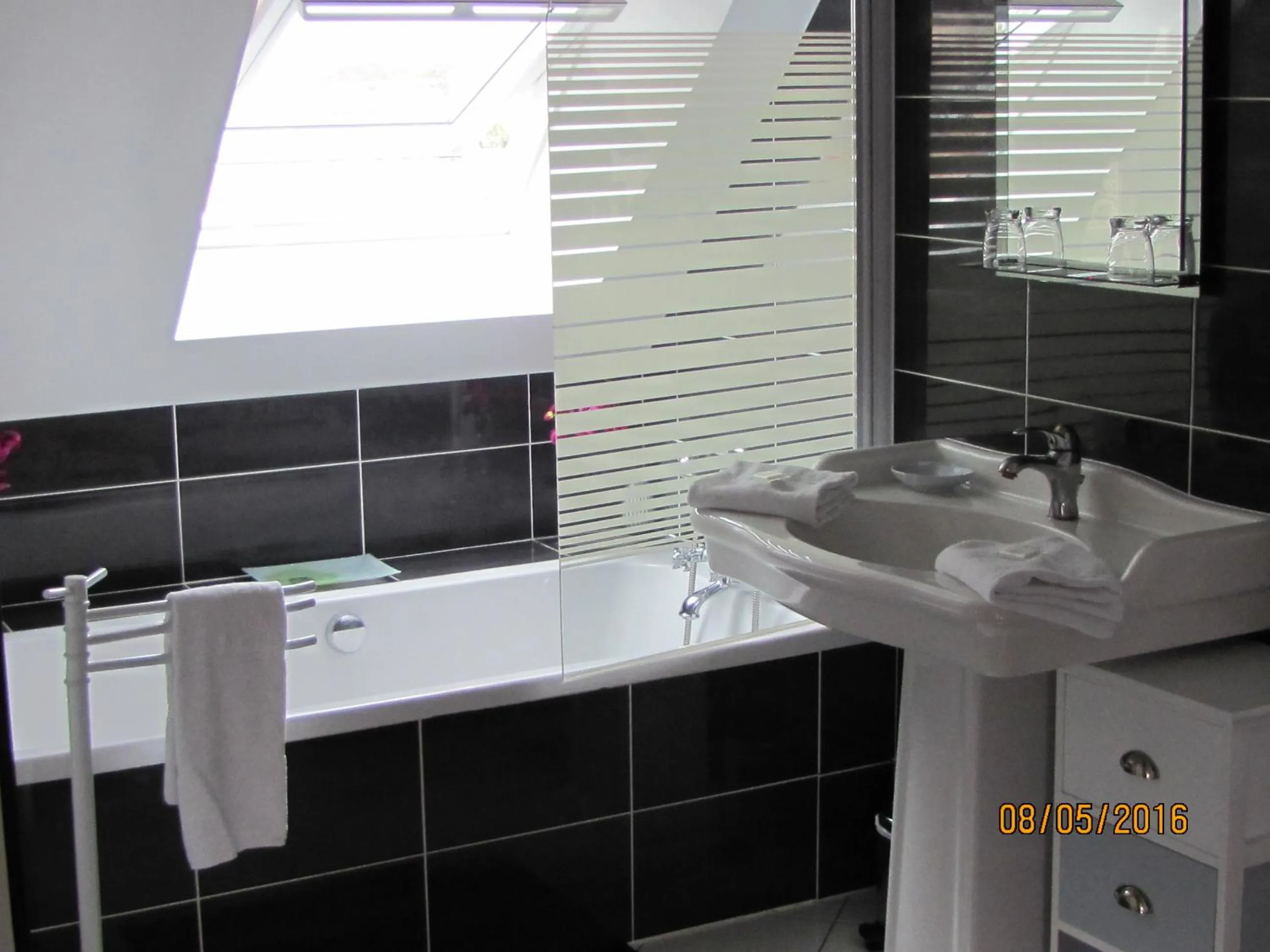 Bathroom in Maison d'Hôtes Les Belles de Mai