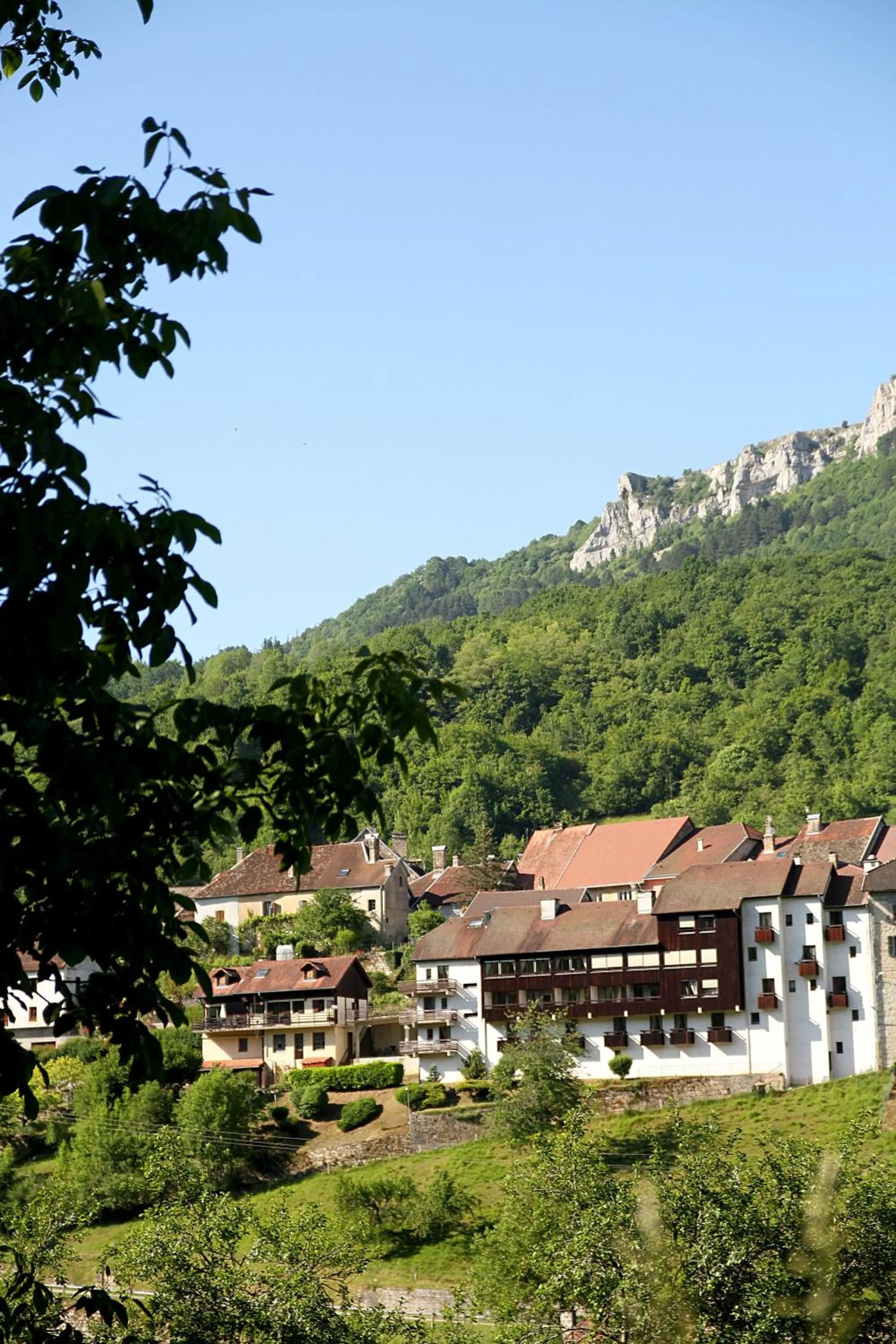 Property building in La Cascade