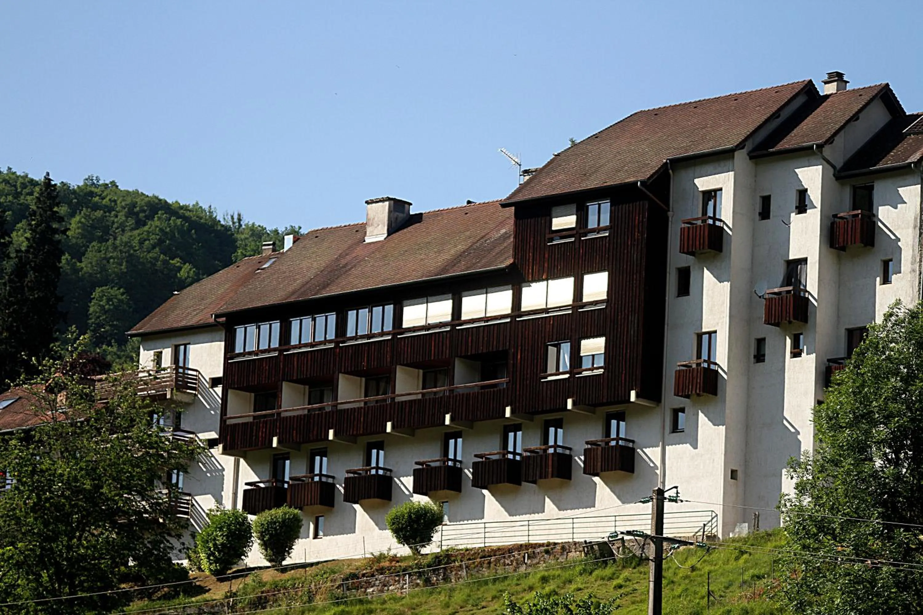 Property building in La Cascade