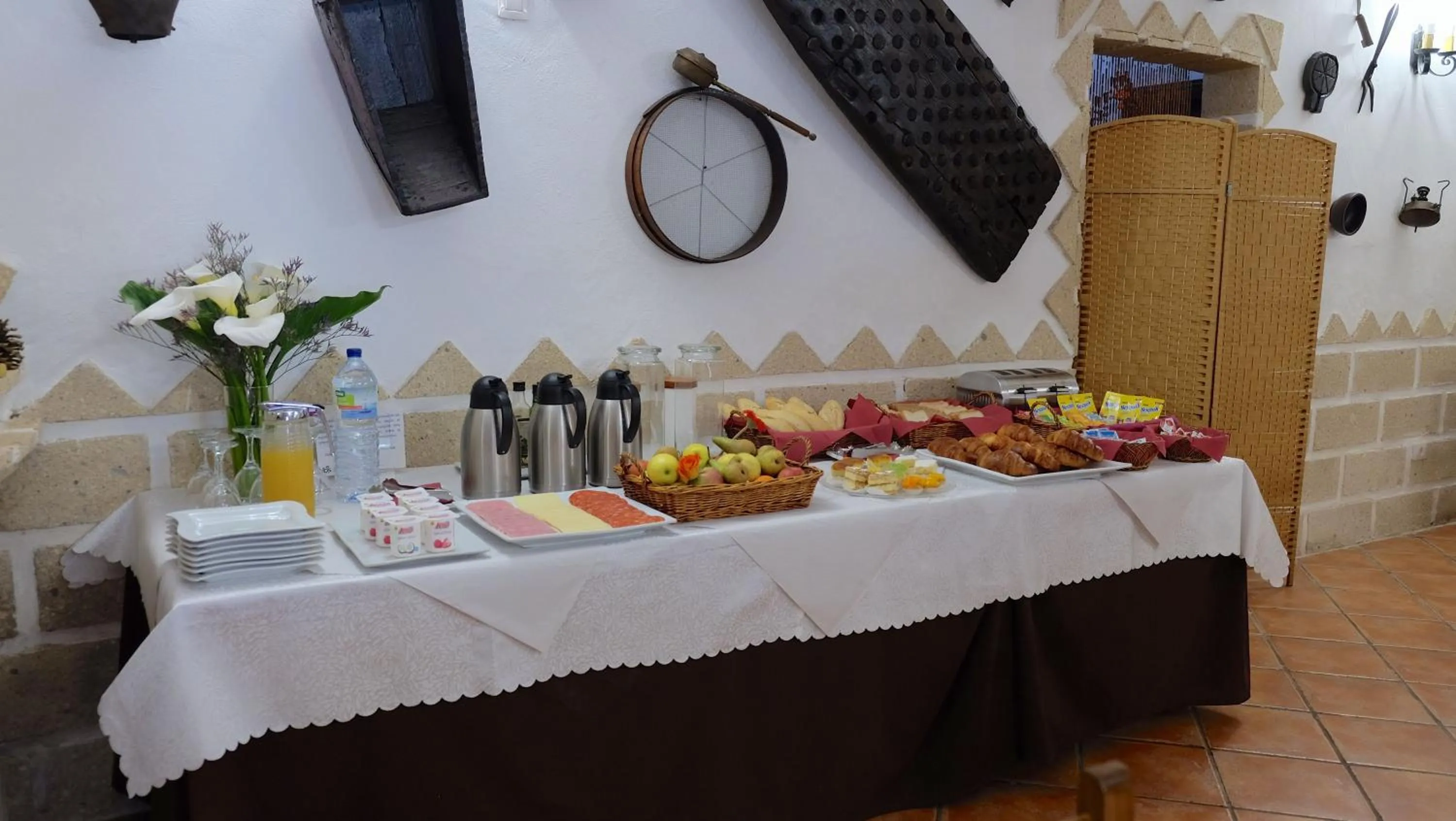 Breakfast in Hotel Rural Finca La Hacienda