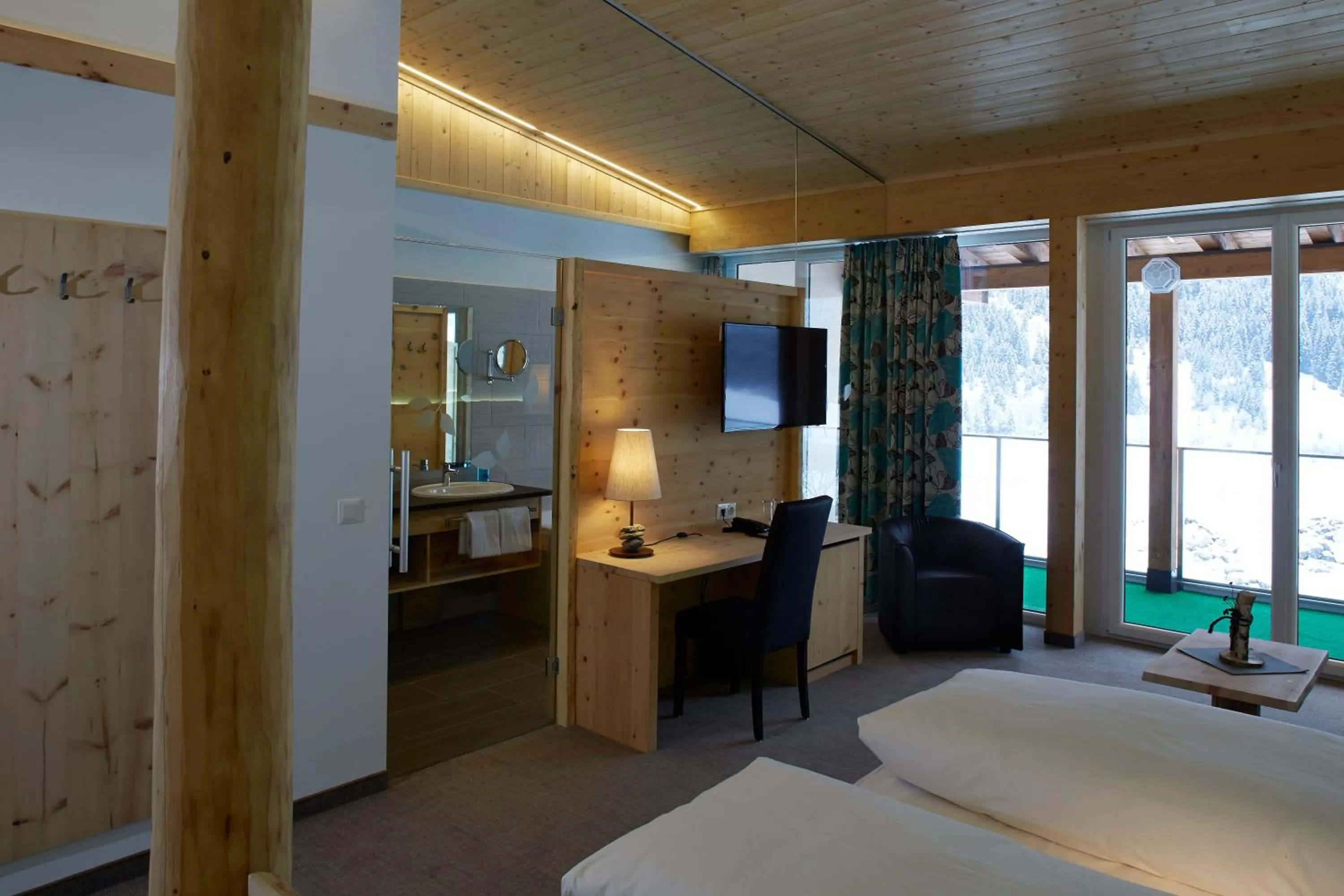 Bedroom, Bed in Romantik Resort & SPA Der Laterndl Hof