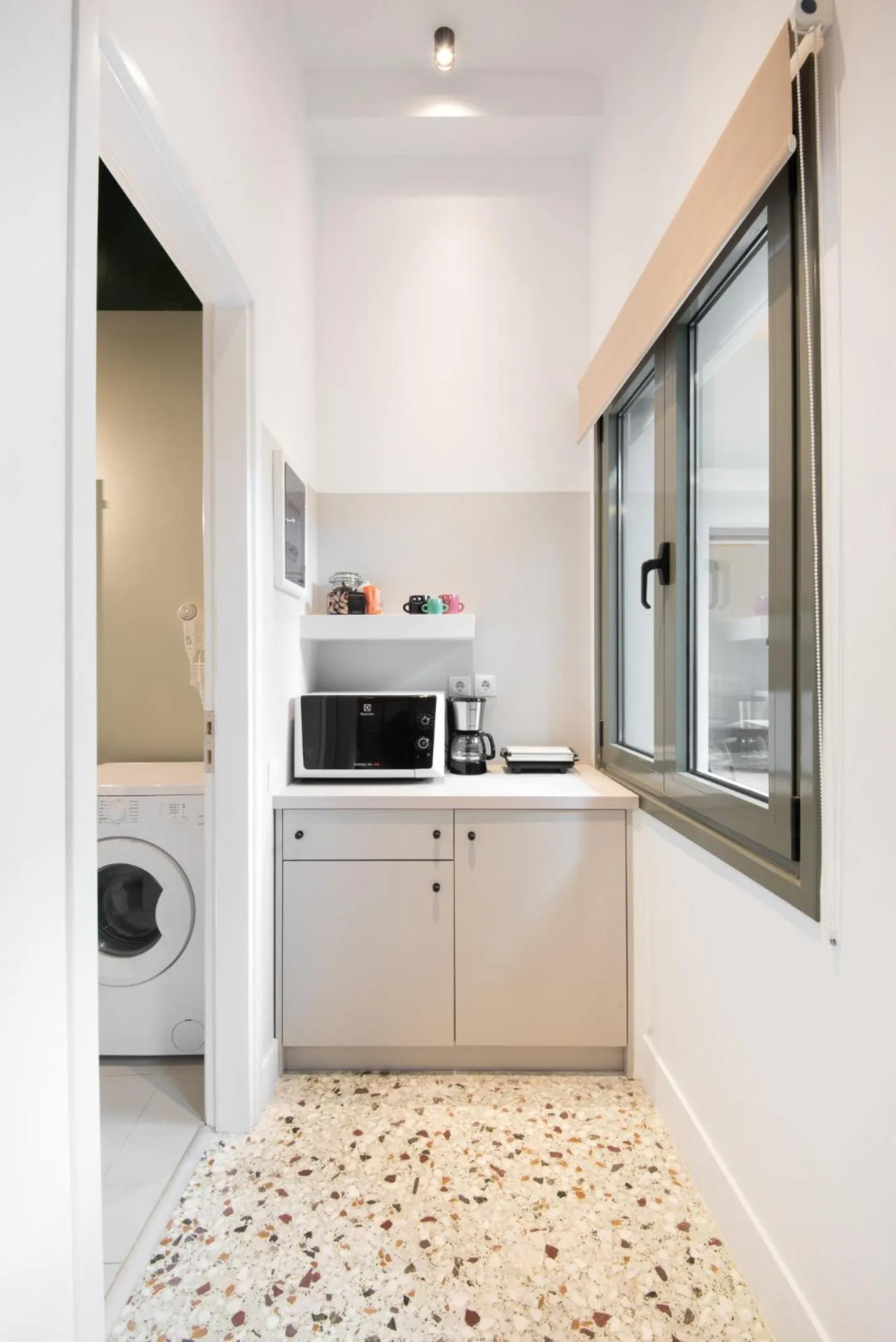 Coffee/tea facilities in K8 Athens