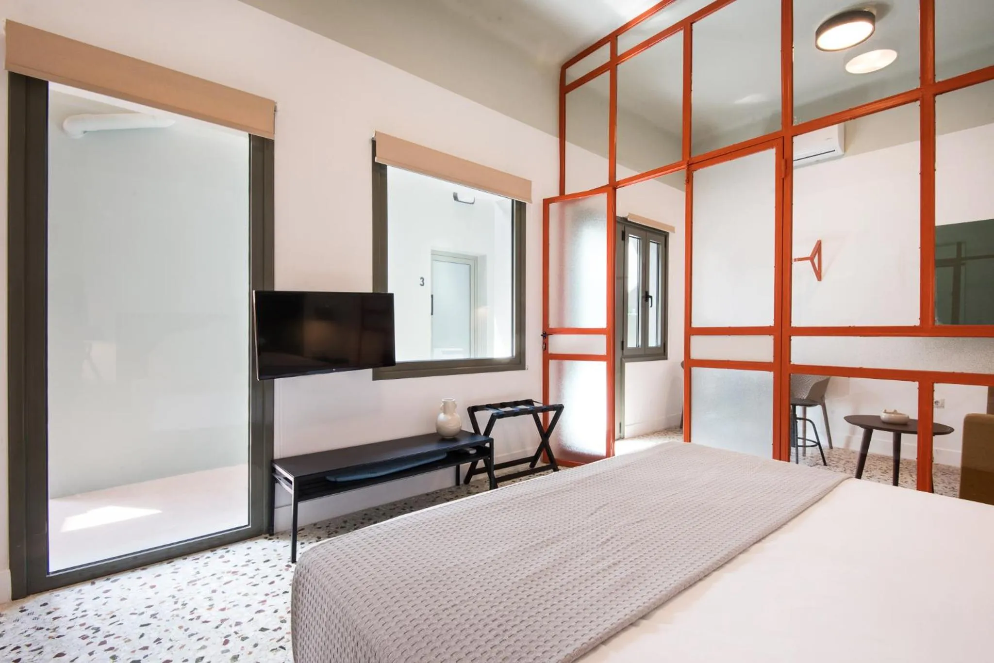 TV and multimedia in K8 Athens