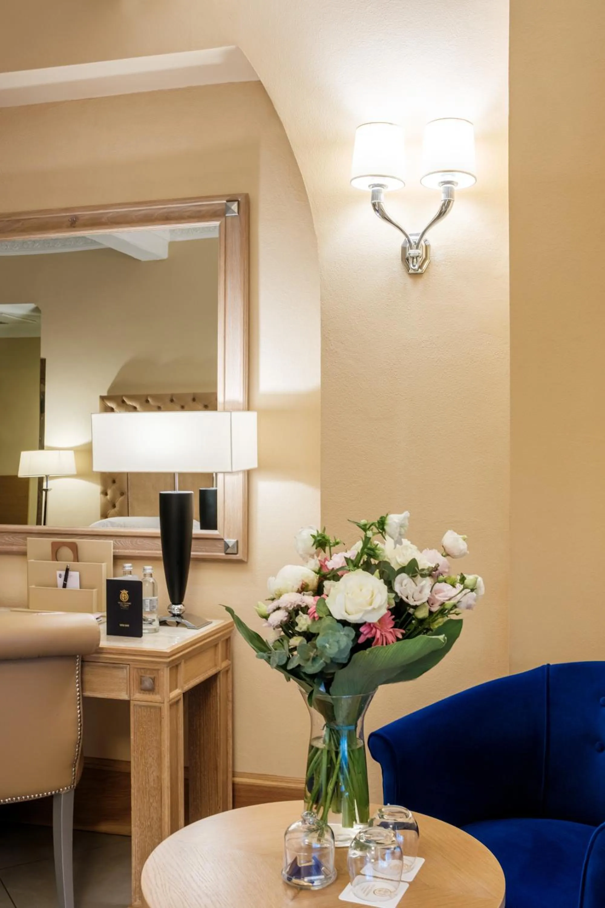 TV and multimedia in Villa Tolomei Hotel & Resort