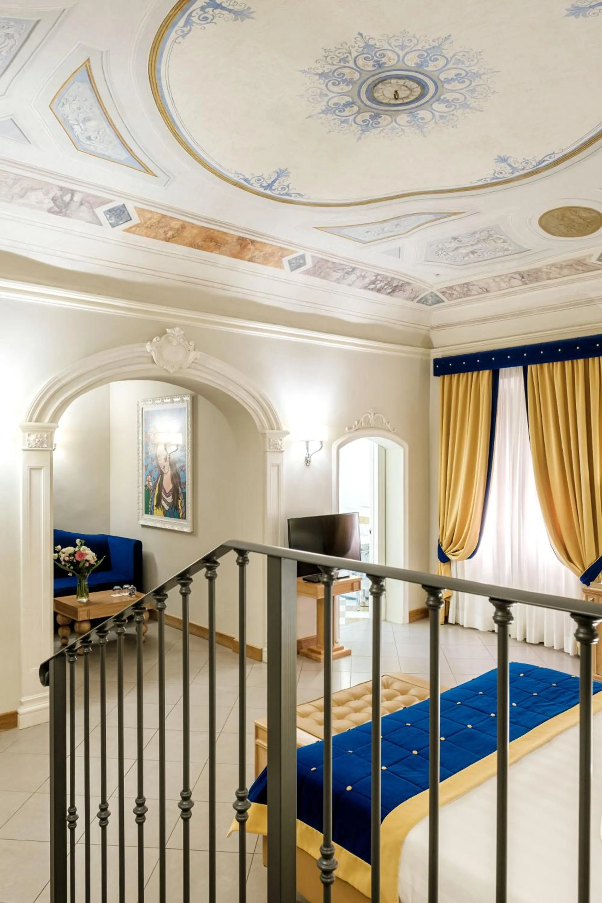 Bed in Villa Tolomei Hotel & Resort