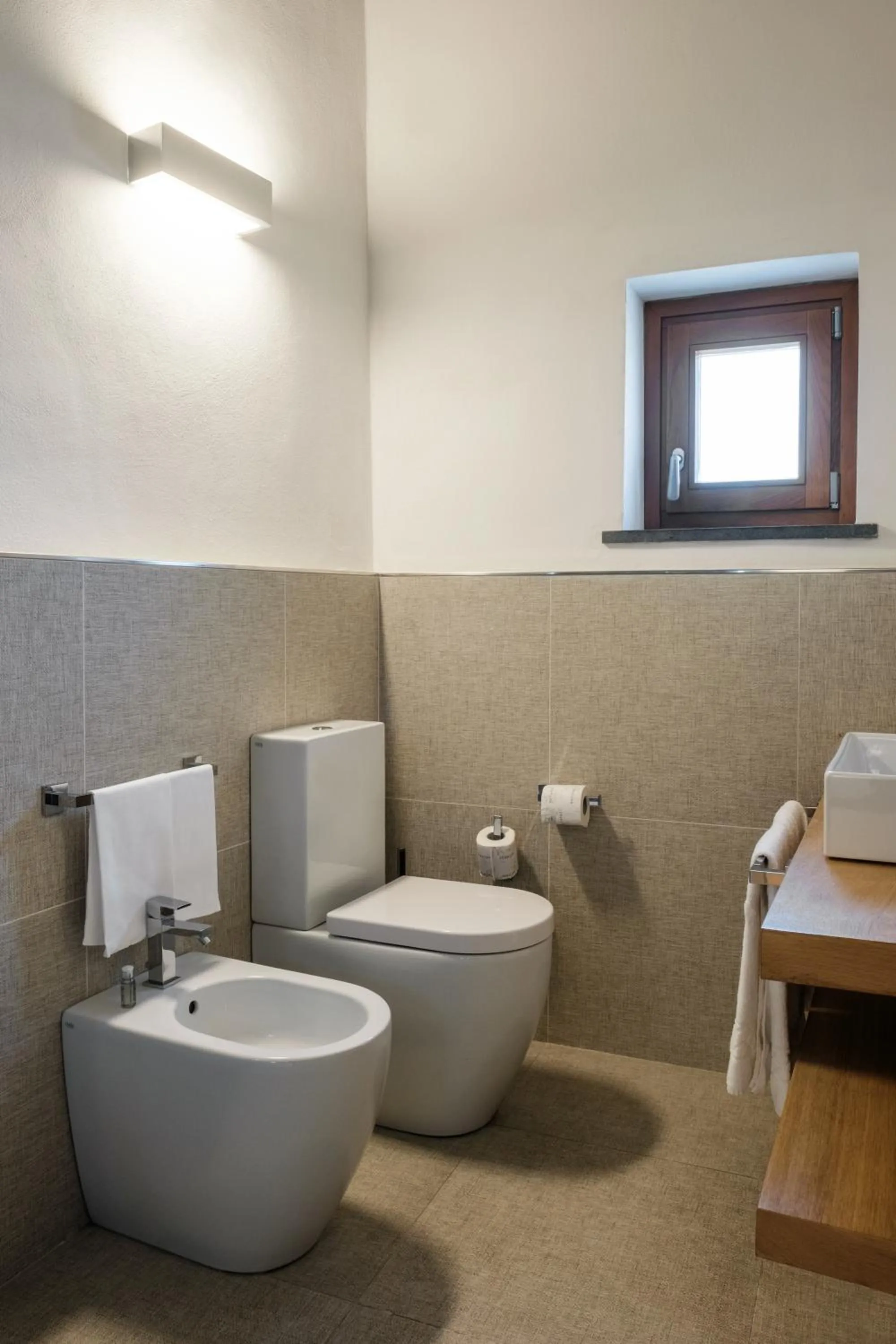 Toilet in Villa Tolomei Hotel & Resort