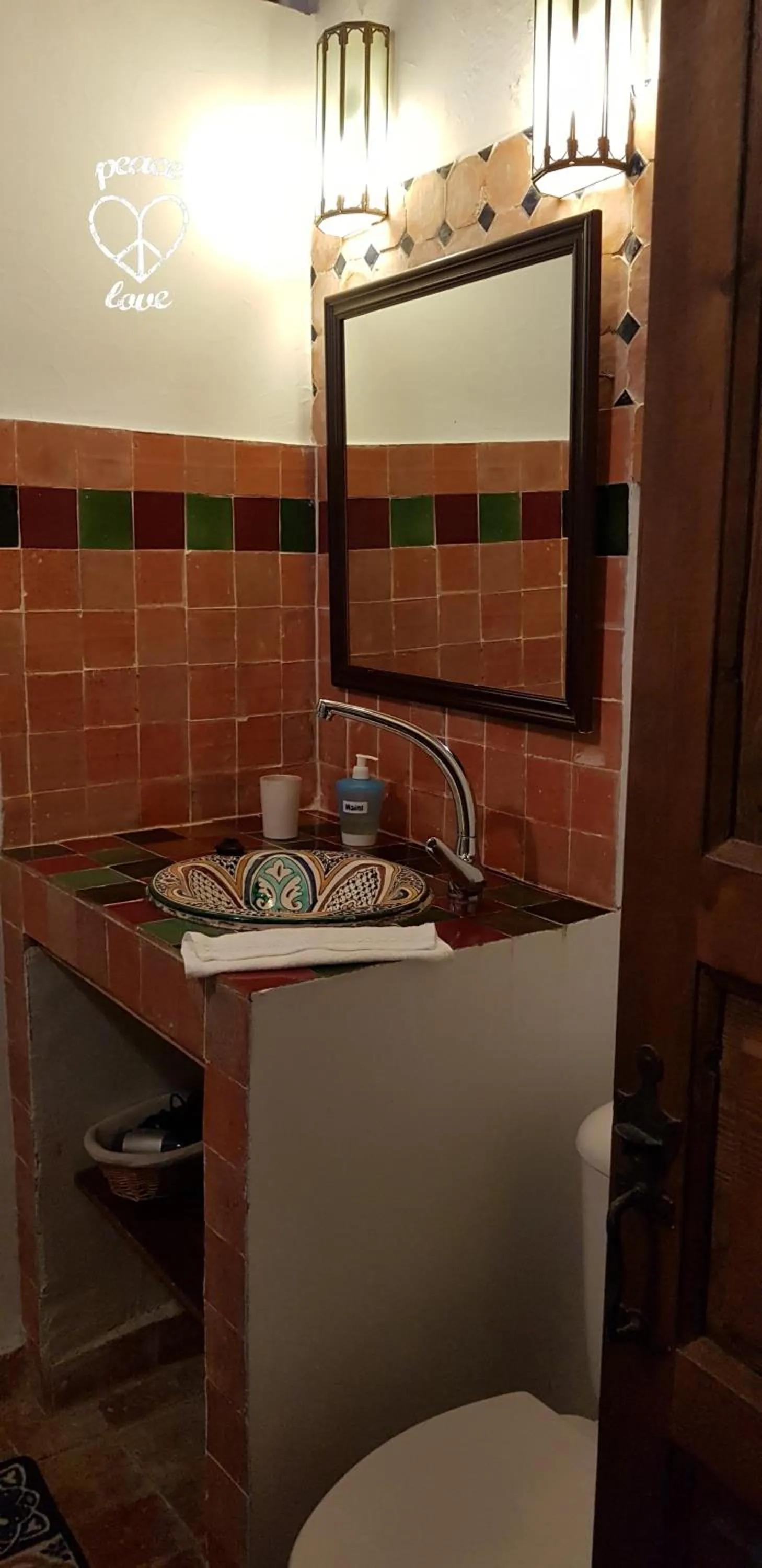 Bathroom in Riad Le Cheval Blanc