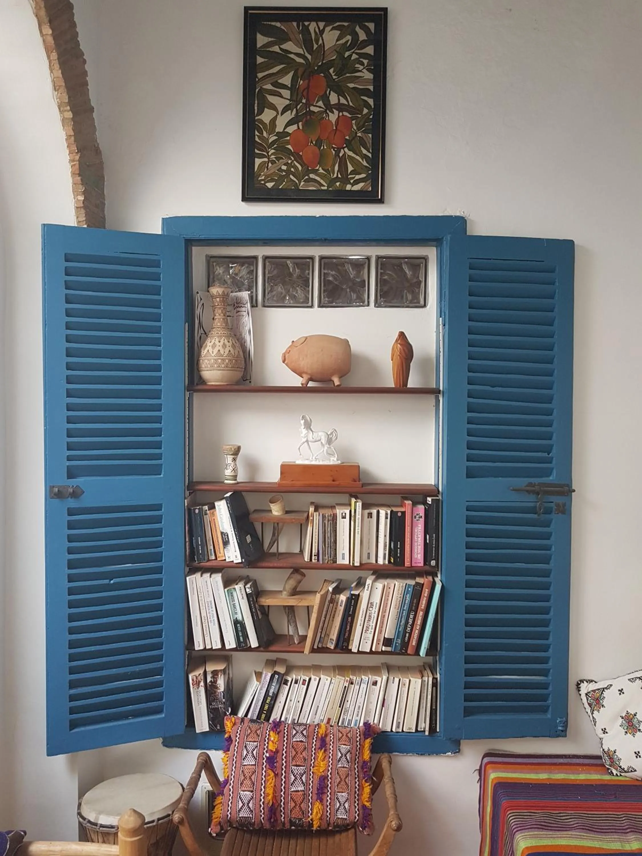 Library in Riad Le Cheval Blanc