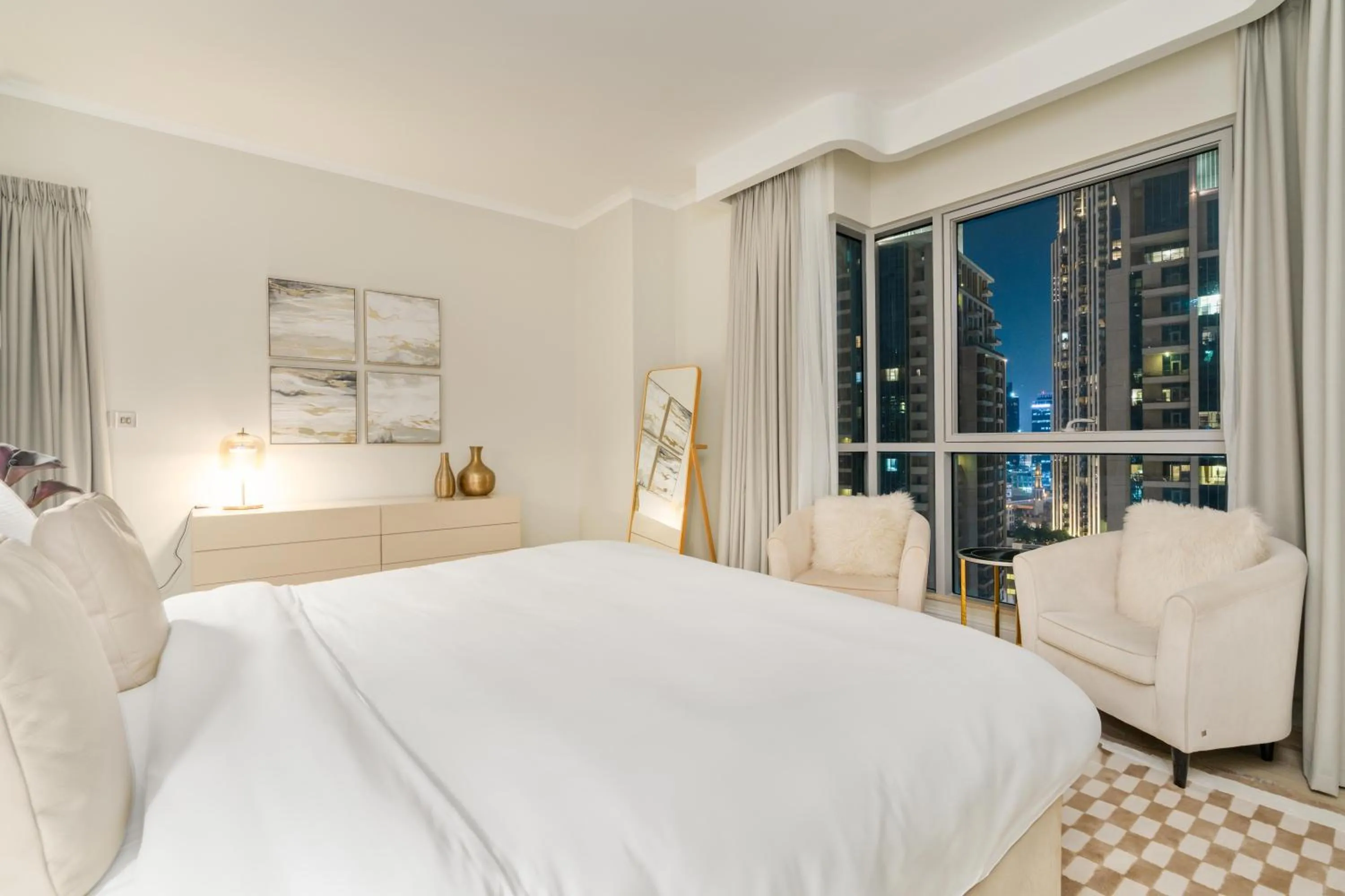 Bed in Westminster Burj Residences