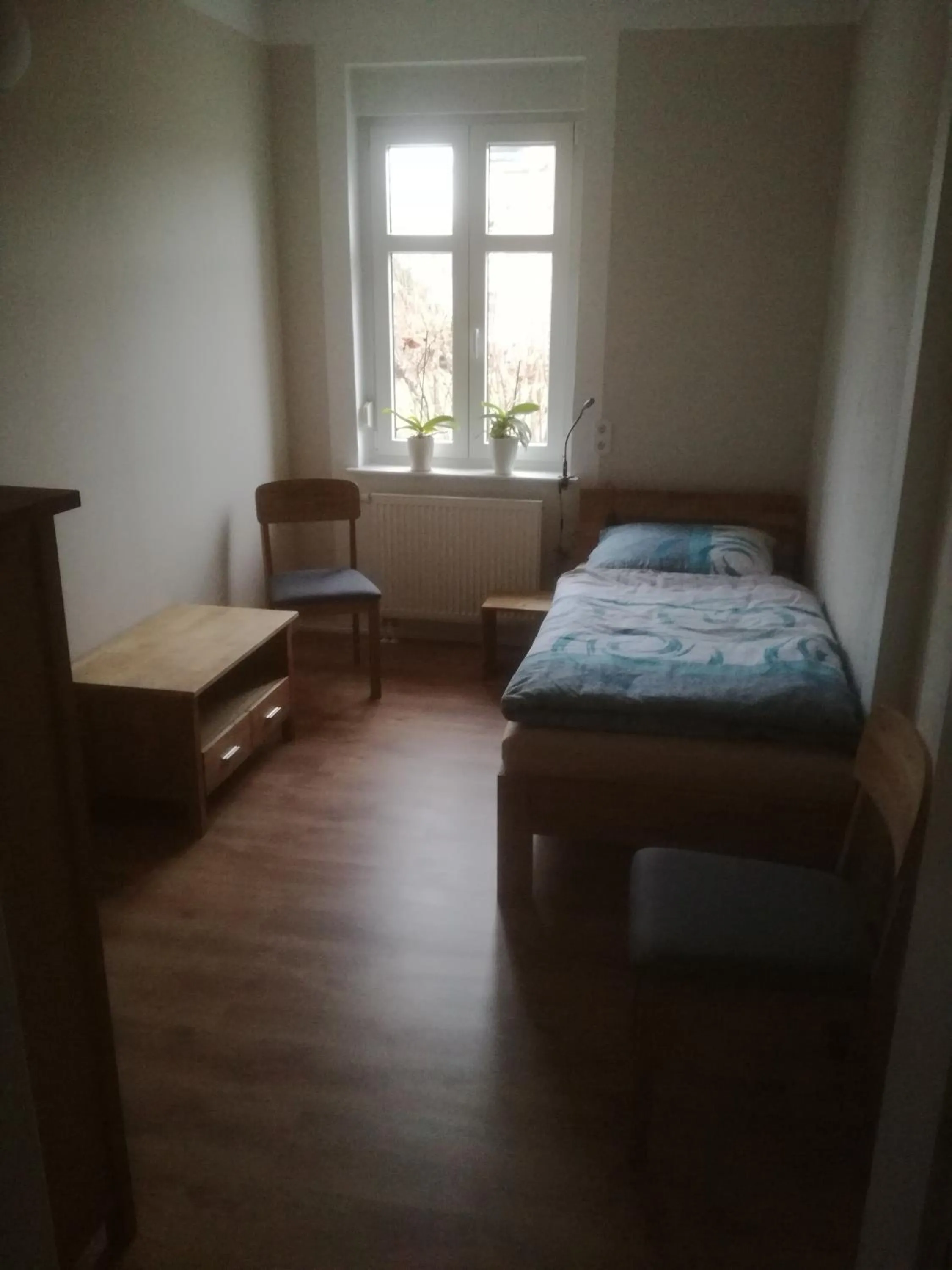 Photo of the whole room, Bed in Auestraße 94A