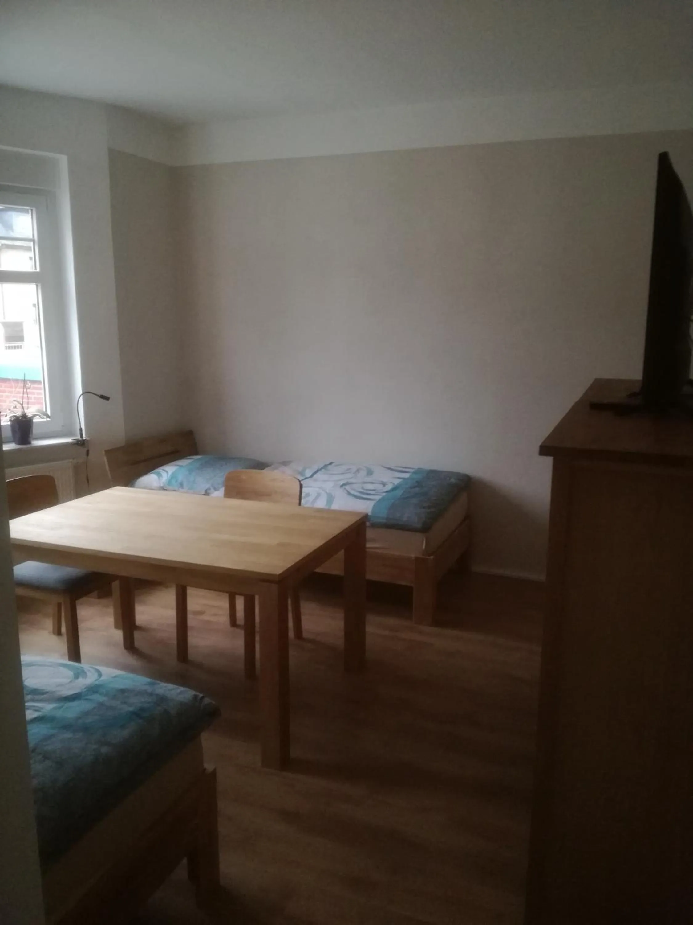 Photo of the whole room, Bed in Auestraße 94A
