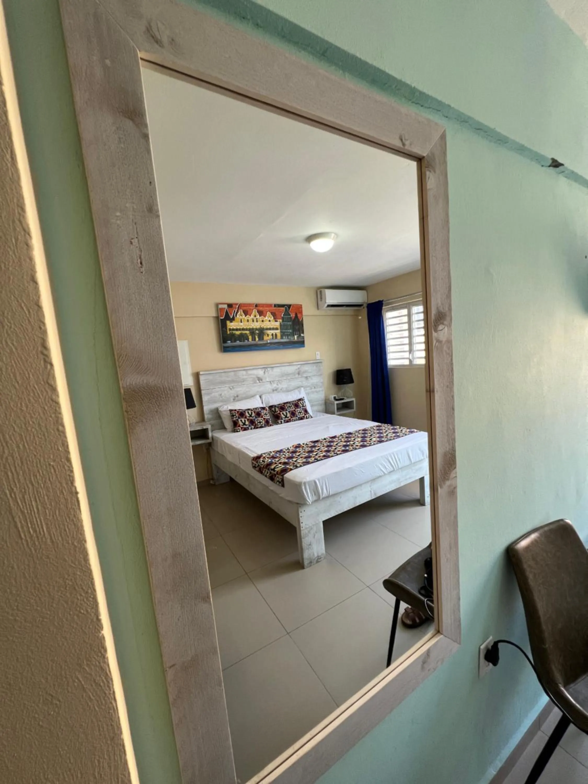 Bed in Mustique Suites Curacao