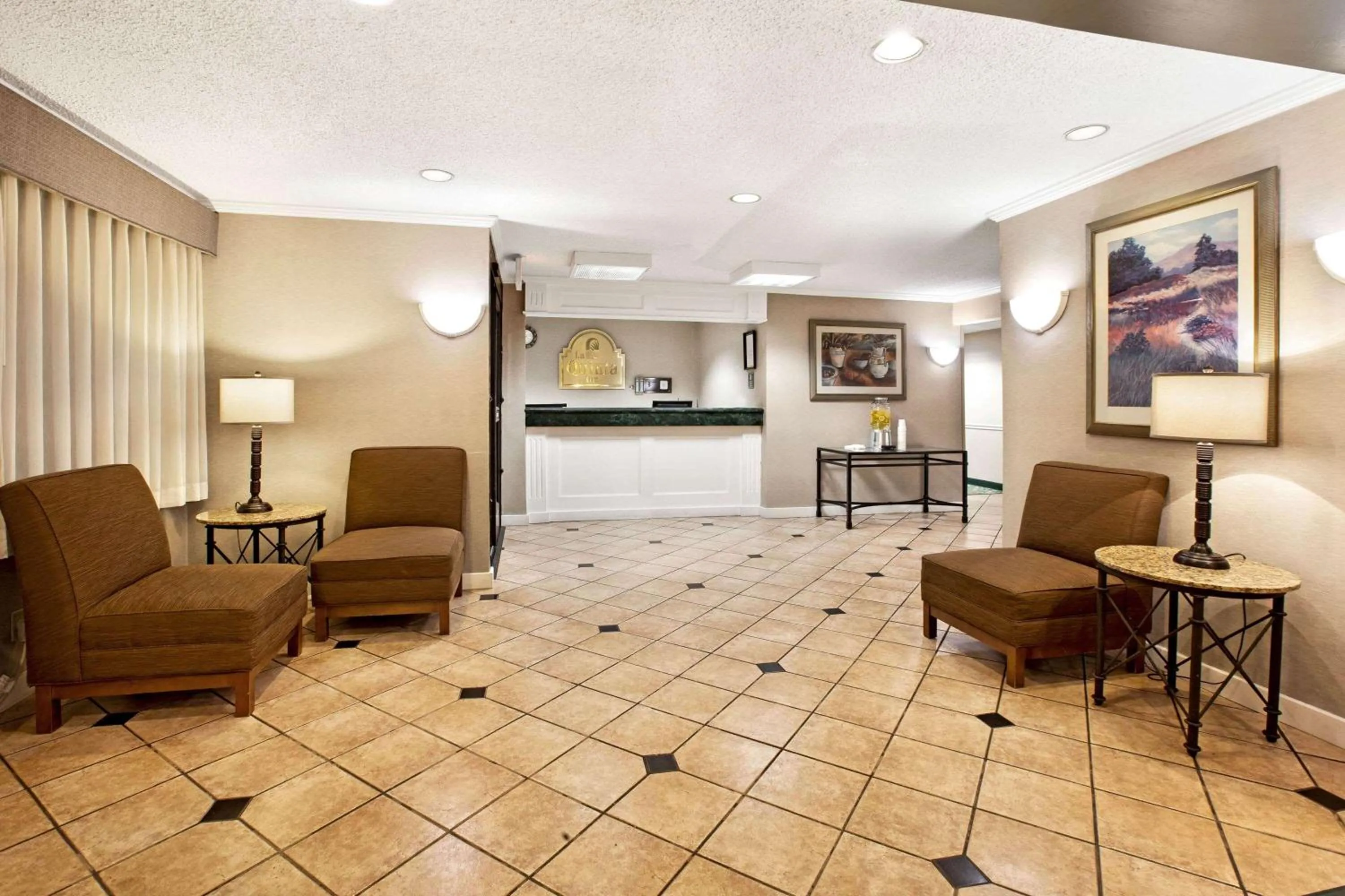 Lobby or reception in La Quinta Inn by Wyndham Detroit Canton