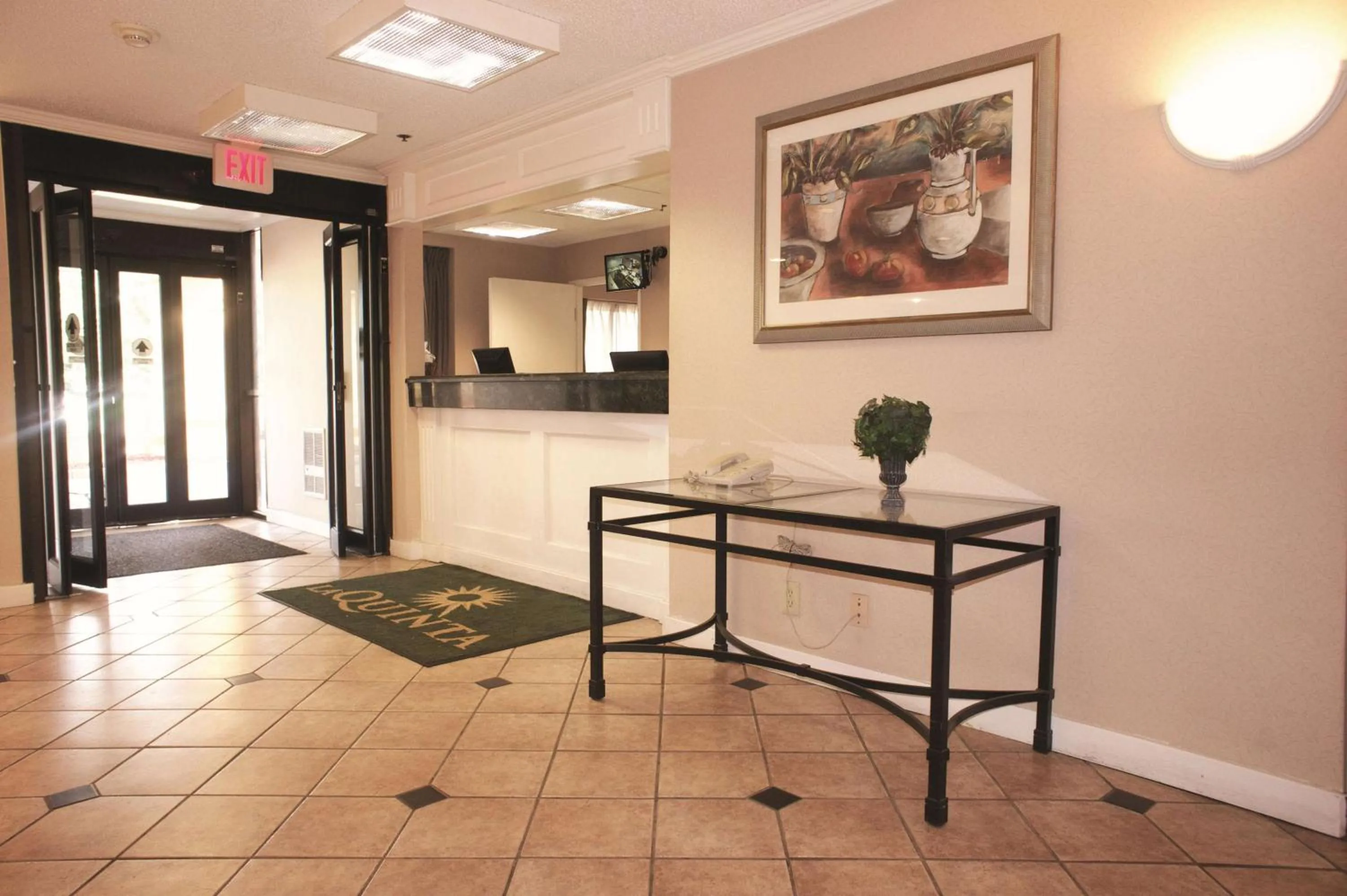 Lobby or reception in La Quinta Inn by Wyndham Detroit Canton
