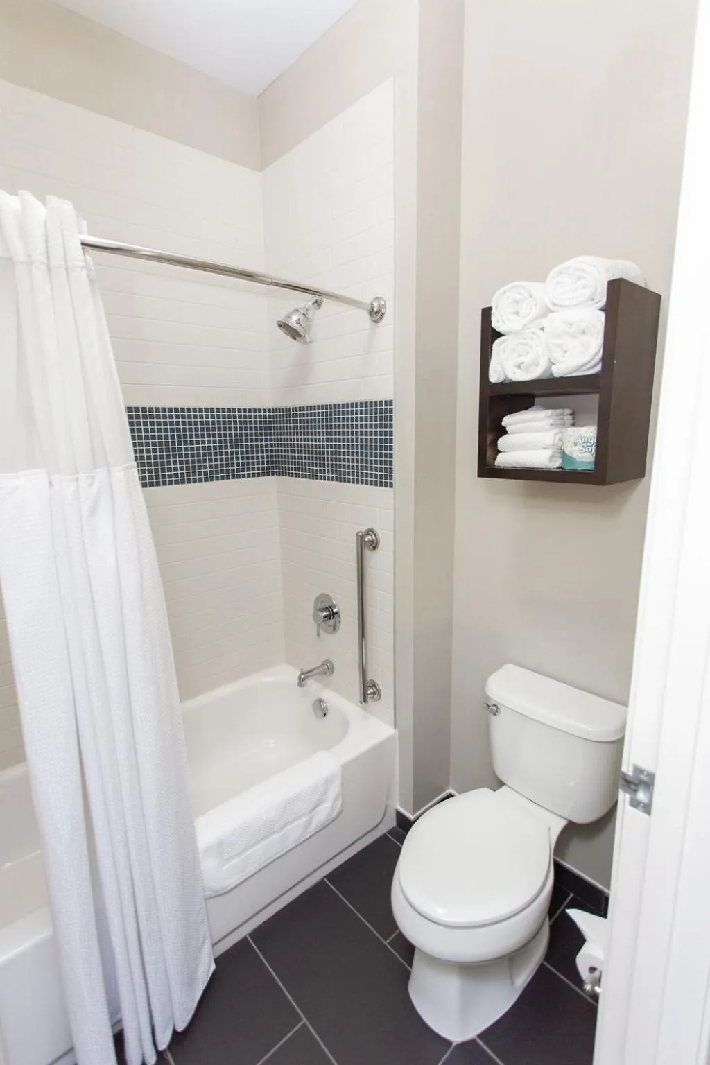Bathroom in Staybridge Suites Bowling Green by IHG