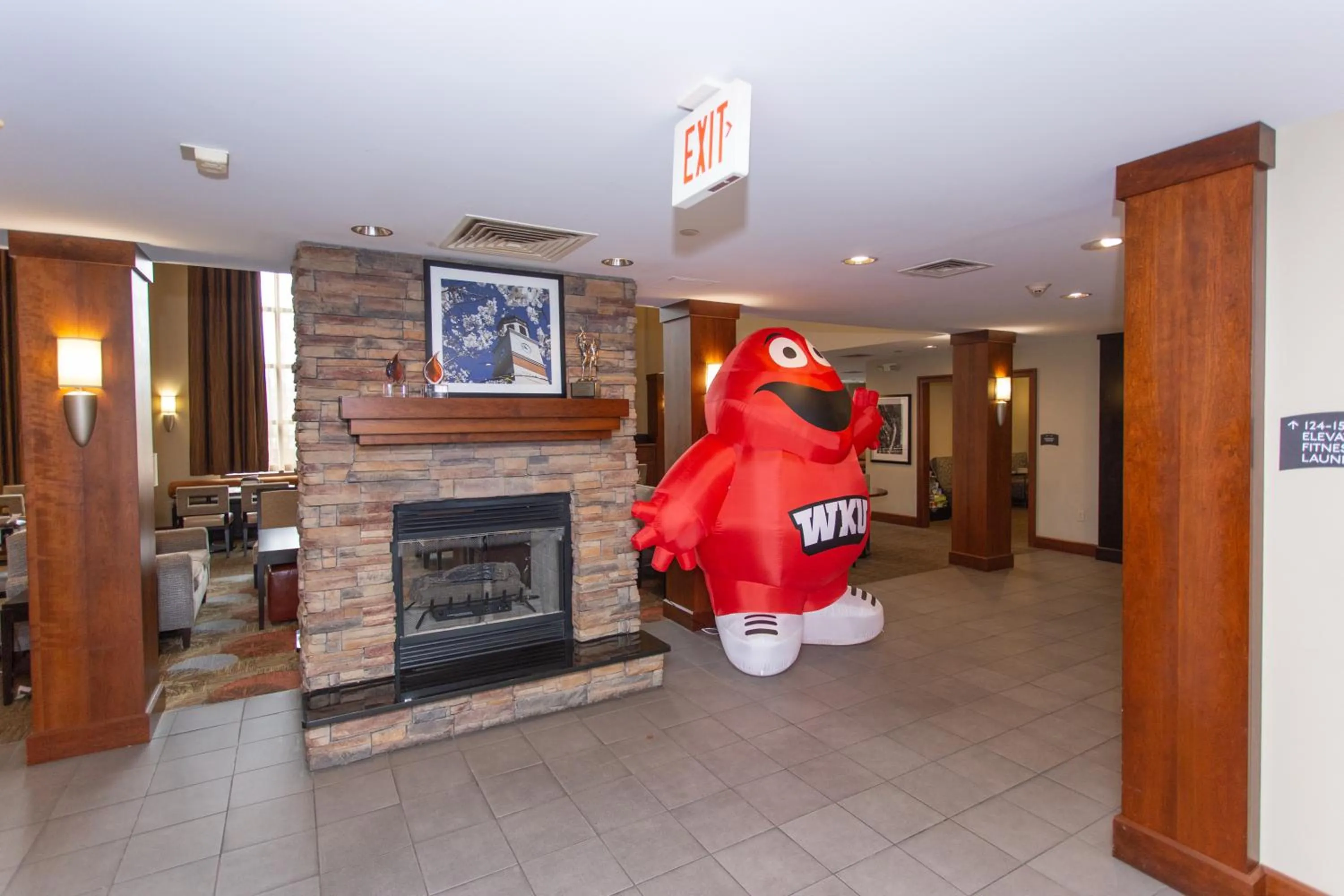 Lobby or reception in Staybridge Suites Bowling Green by IHG