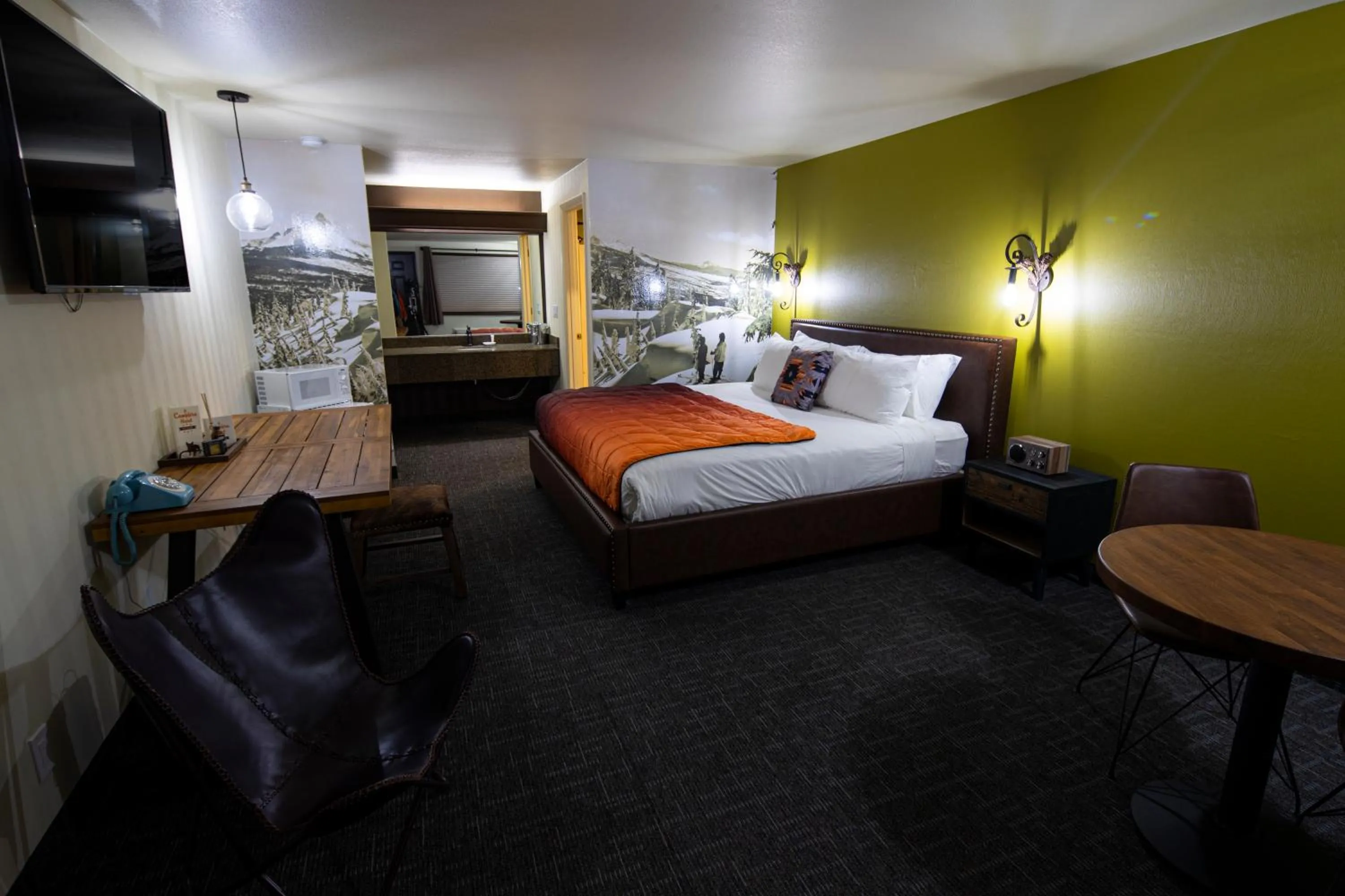 Bedroom, Bed in Campfire Hotel