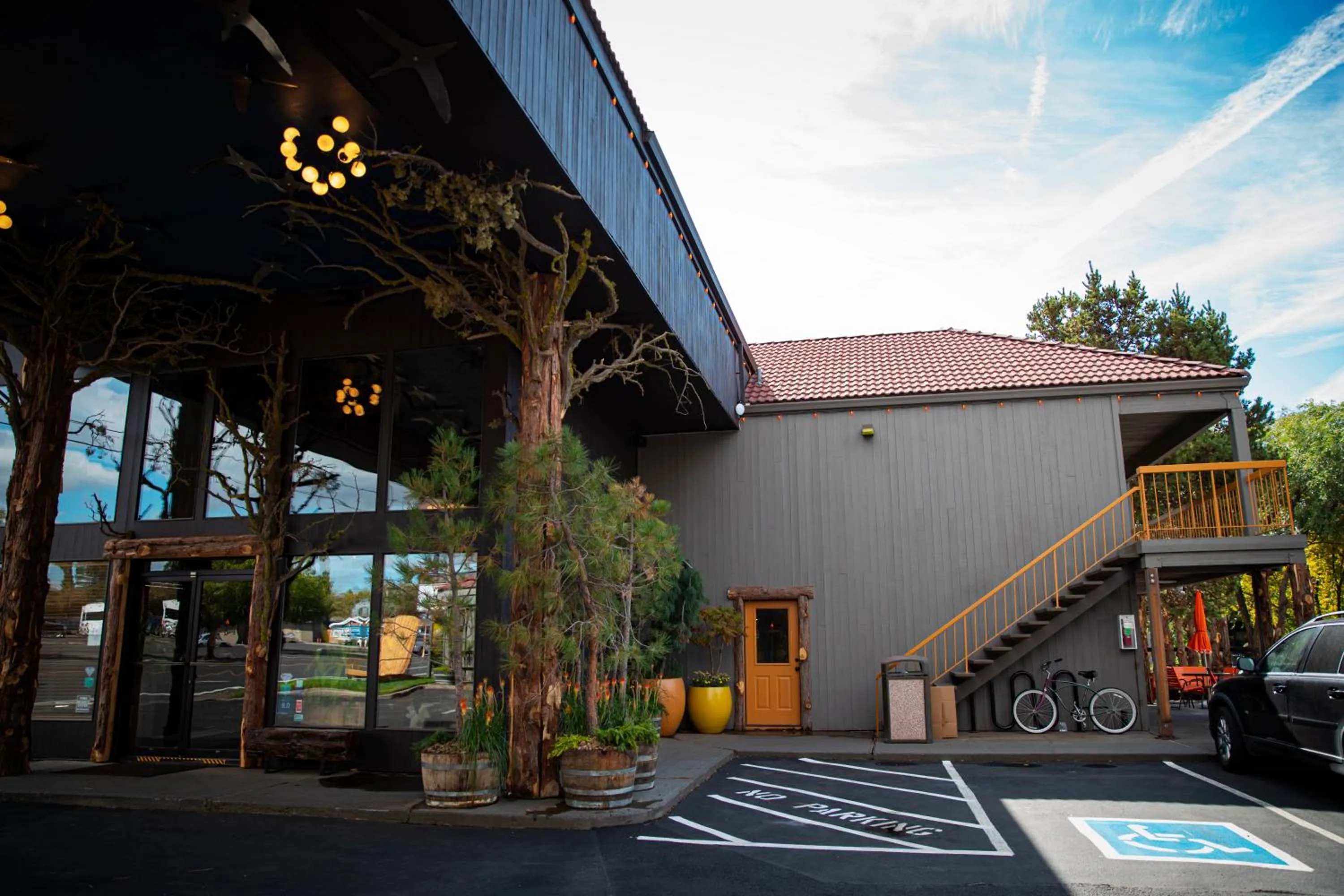 Facade/entrance in Campfire Hotel
